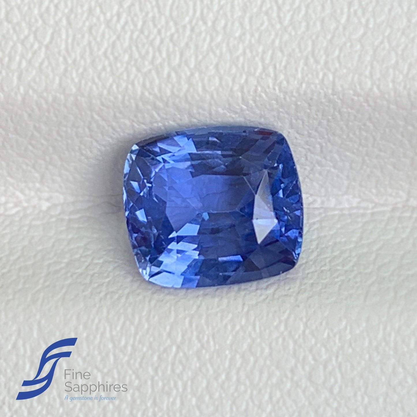 2.96CT Natural Blue Sapphire - Fine Sapphires