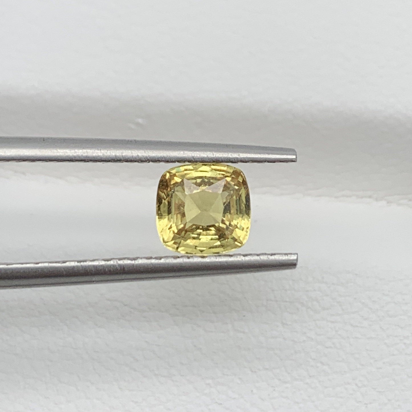 1.03CT Natural Yellow Sapphire