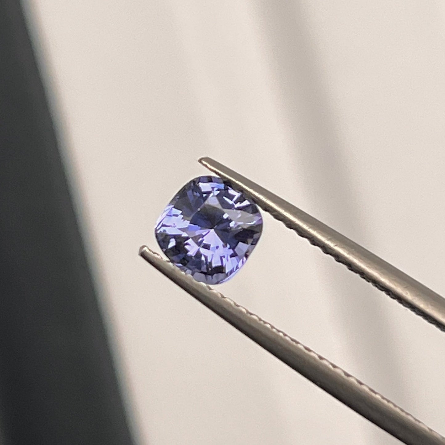 1.00ct Natural Lavender Sapphire (H)