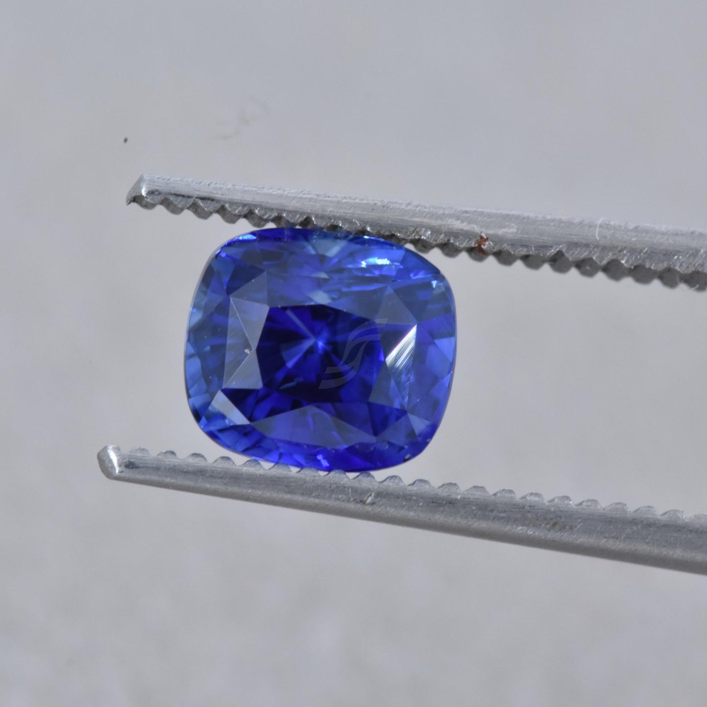 1.10CT Natural Blue Sapphire (H)