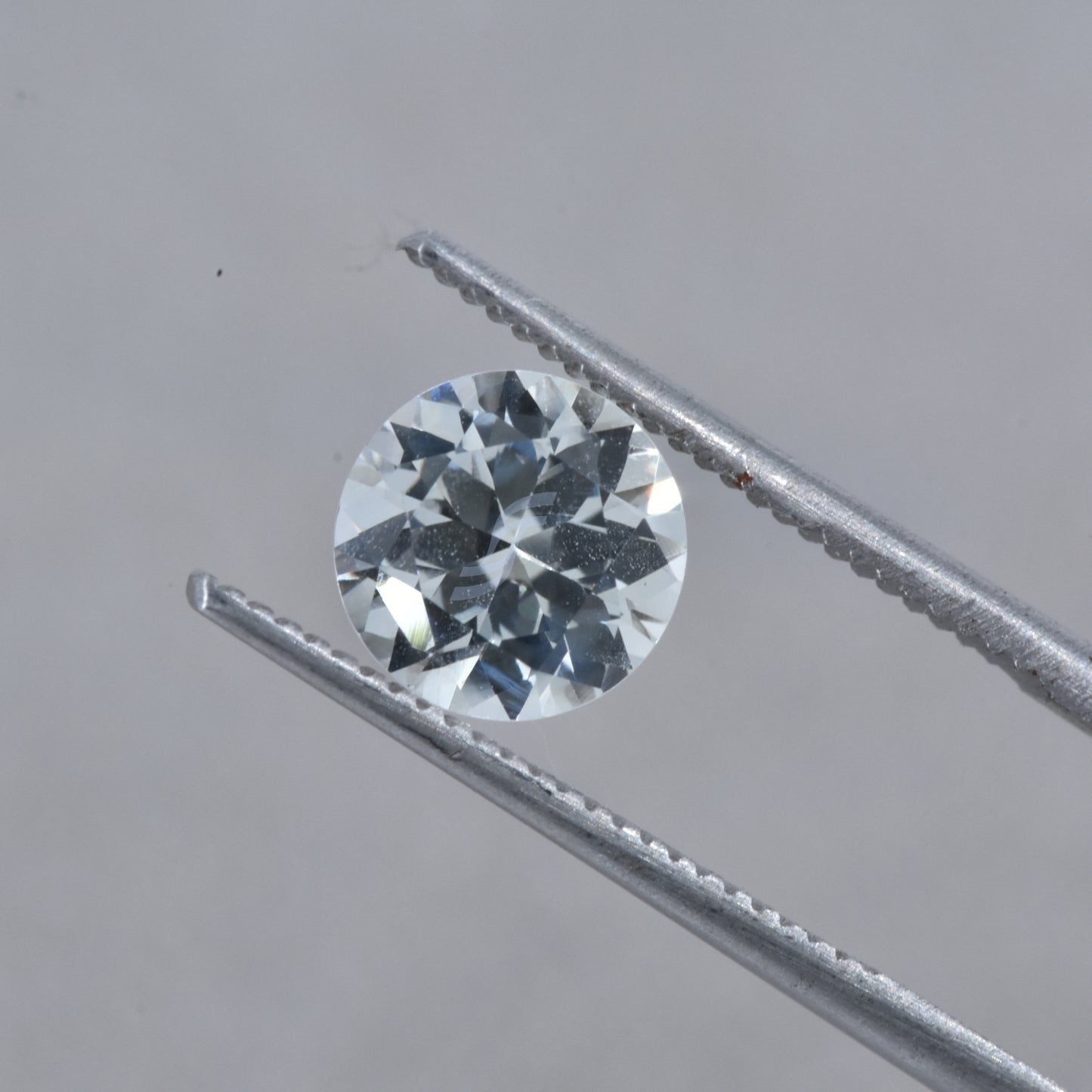 1.25CT Natural White Sapphire (H)