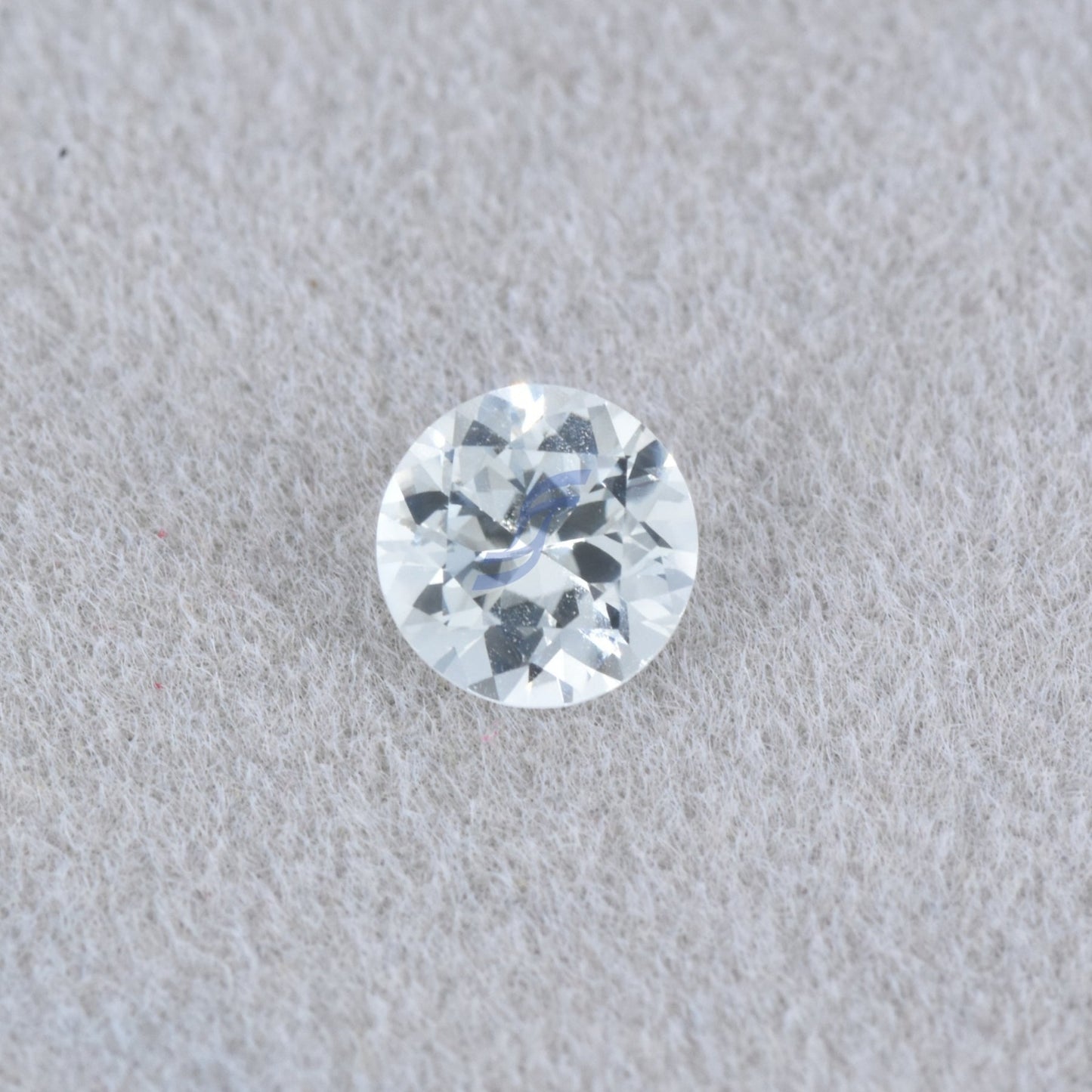 1.25CT Natural White Sapphire (H)