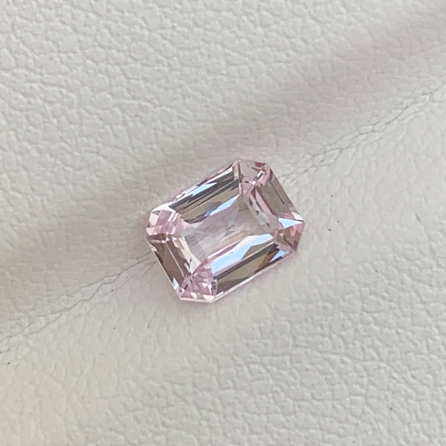1.08CT Natural Peach Sapphire