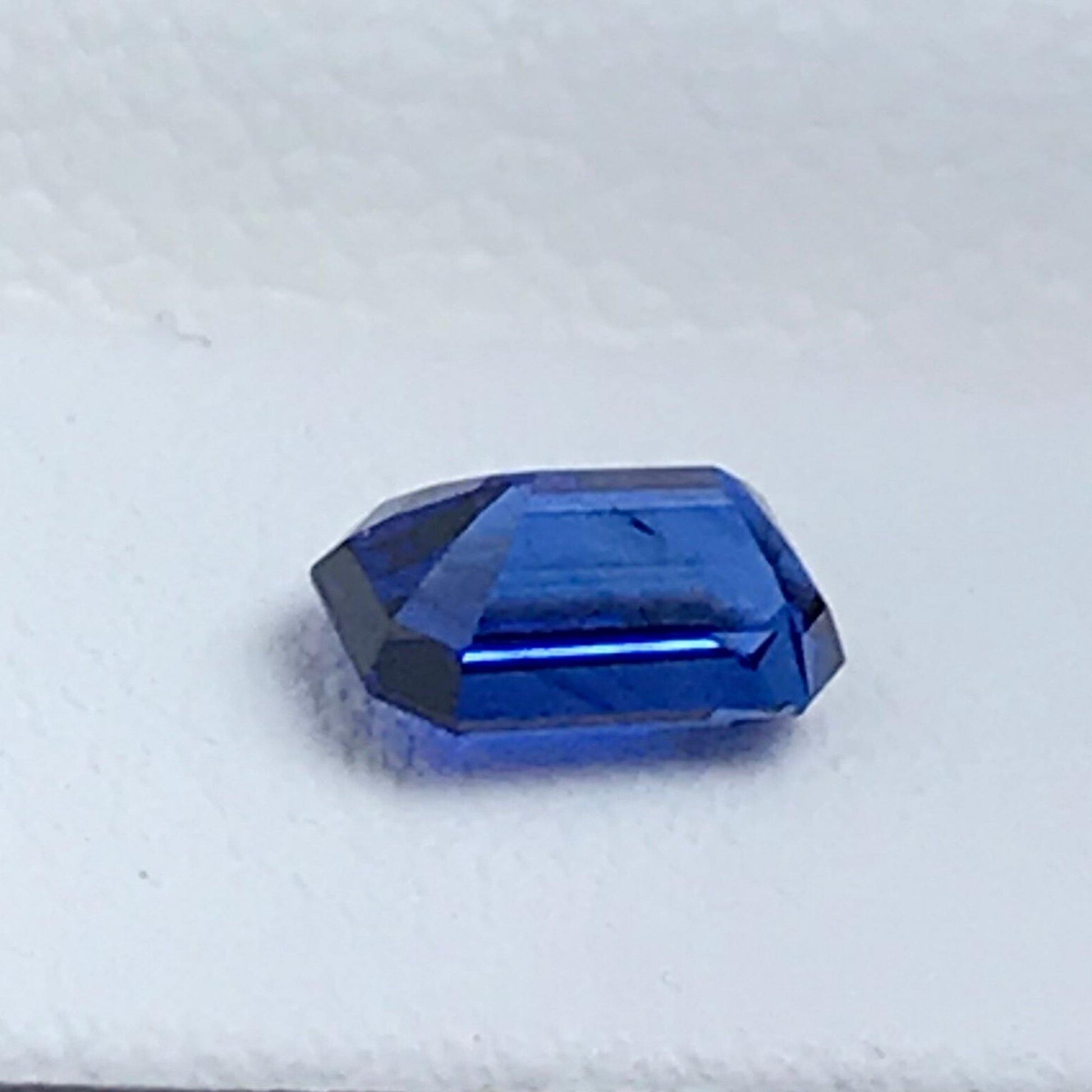 0.74CT Natural Blue Sapphire 