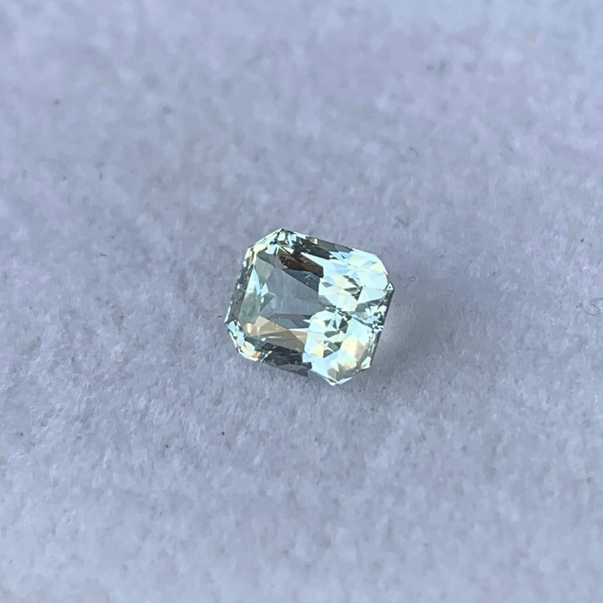 1.30CT Natural Green Sapphire 