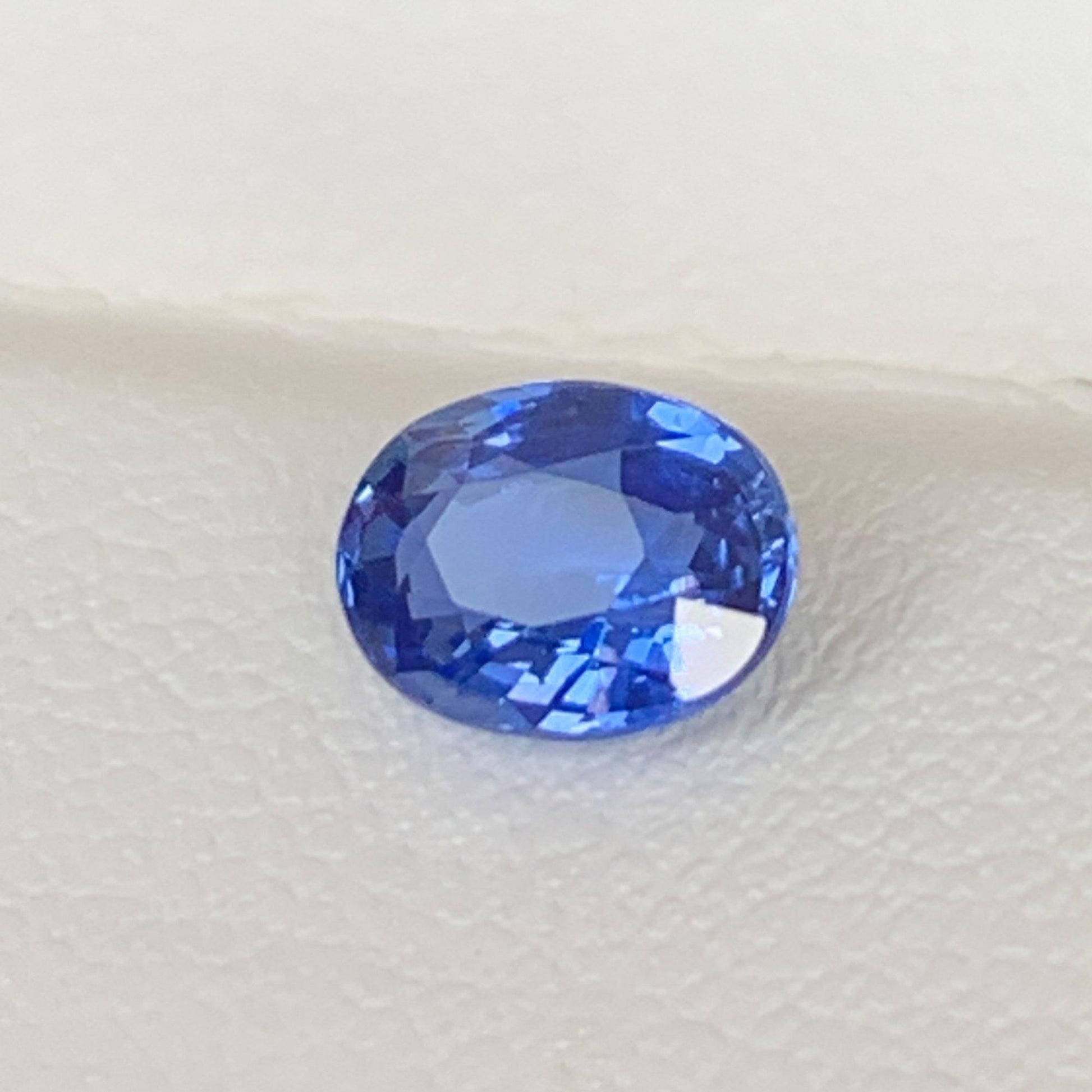 1.00CT Natural Blue Sapphire 
