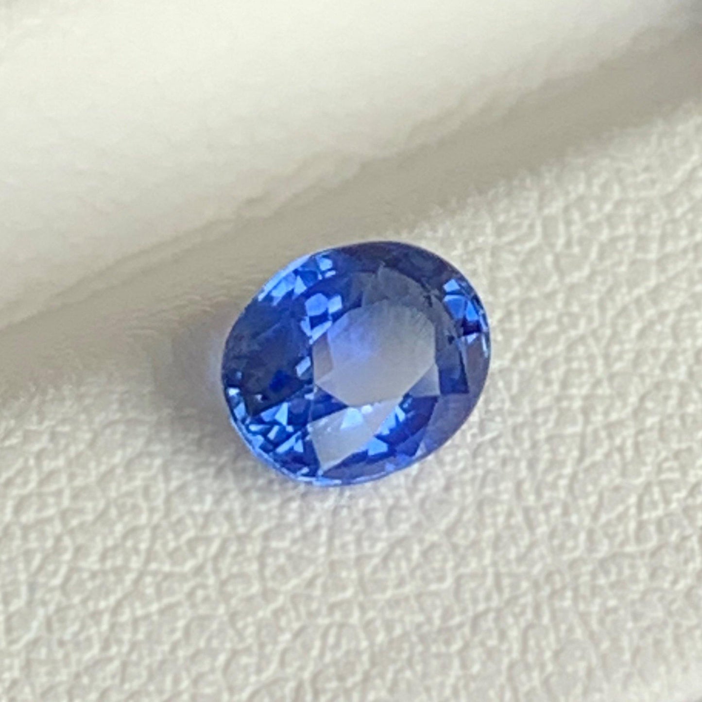 1.00CT Natural Blue Sapphire 