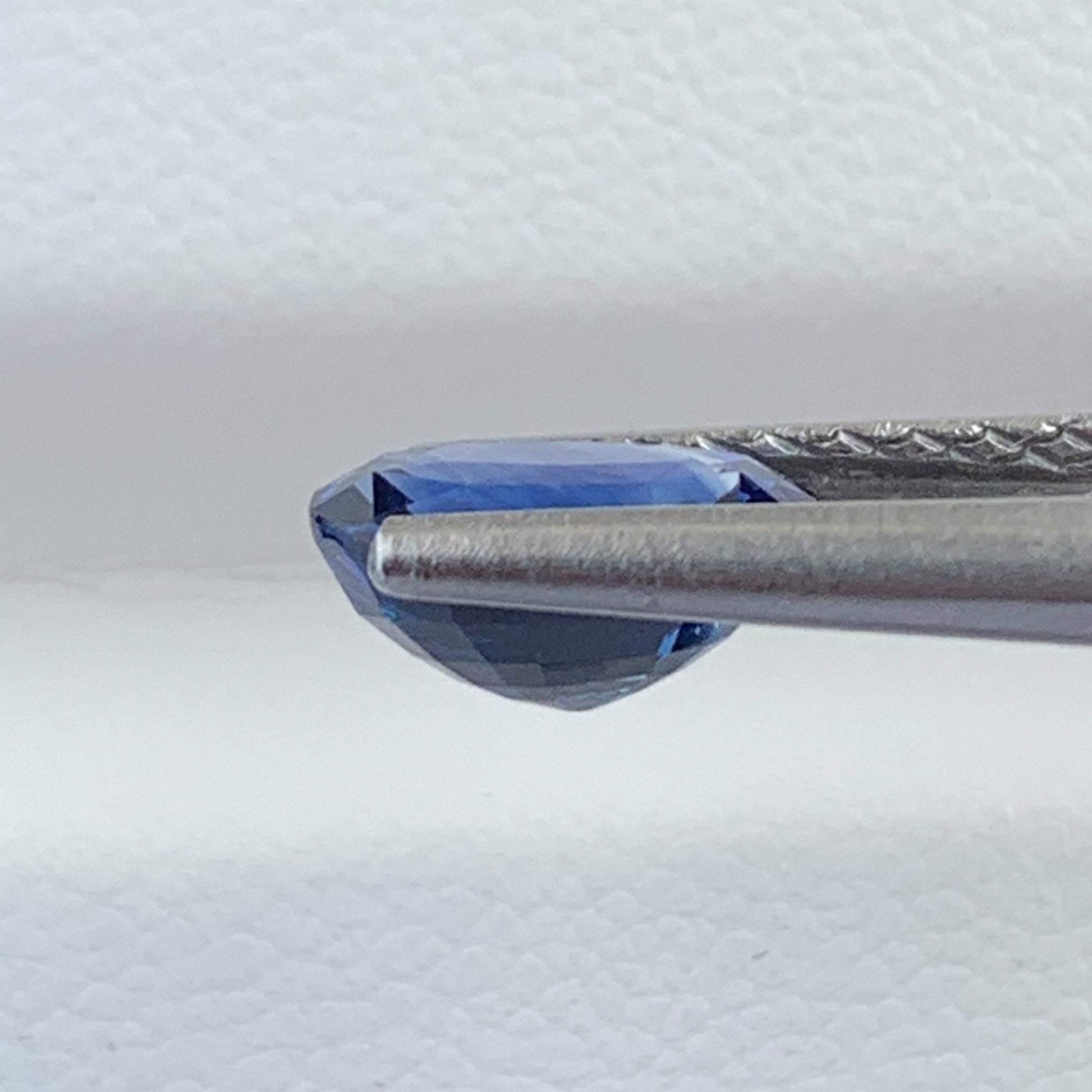 2.05CT Natural Blue Sapphire - Fine Sapphires