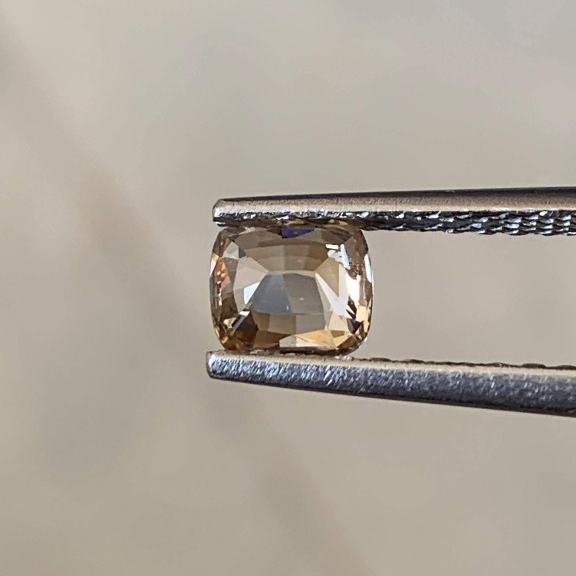 1.11CT Natural Peach Sapphire 