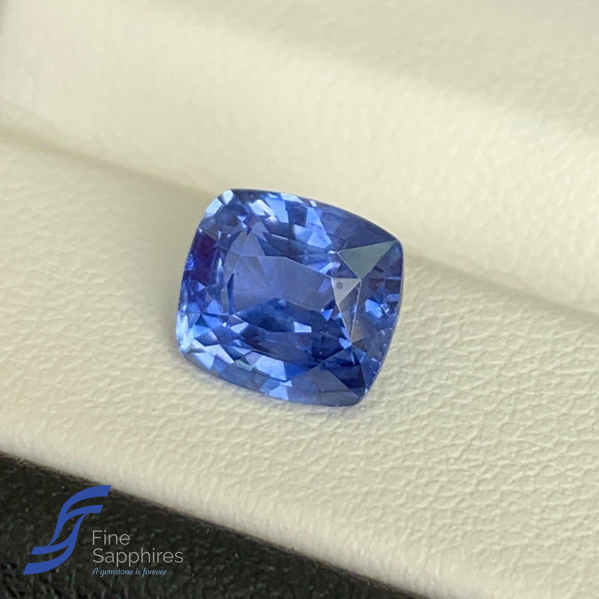 2.96CT Natural Blue Sapphire - Fine Sapphires