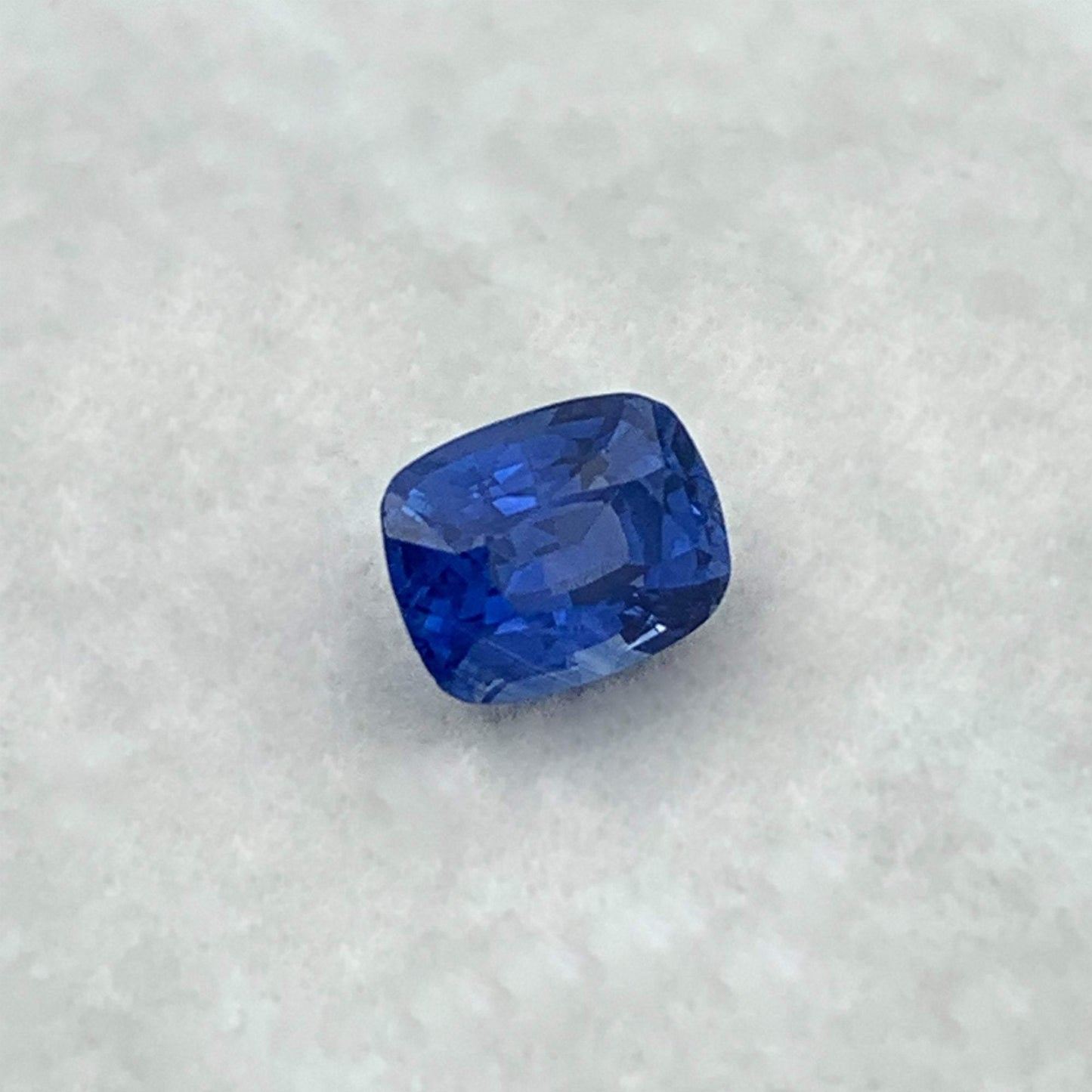 0.94CT Natural Blue Sapphire 