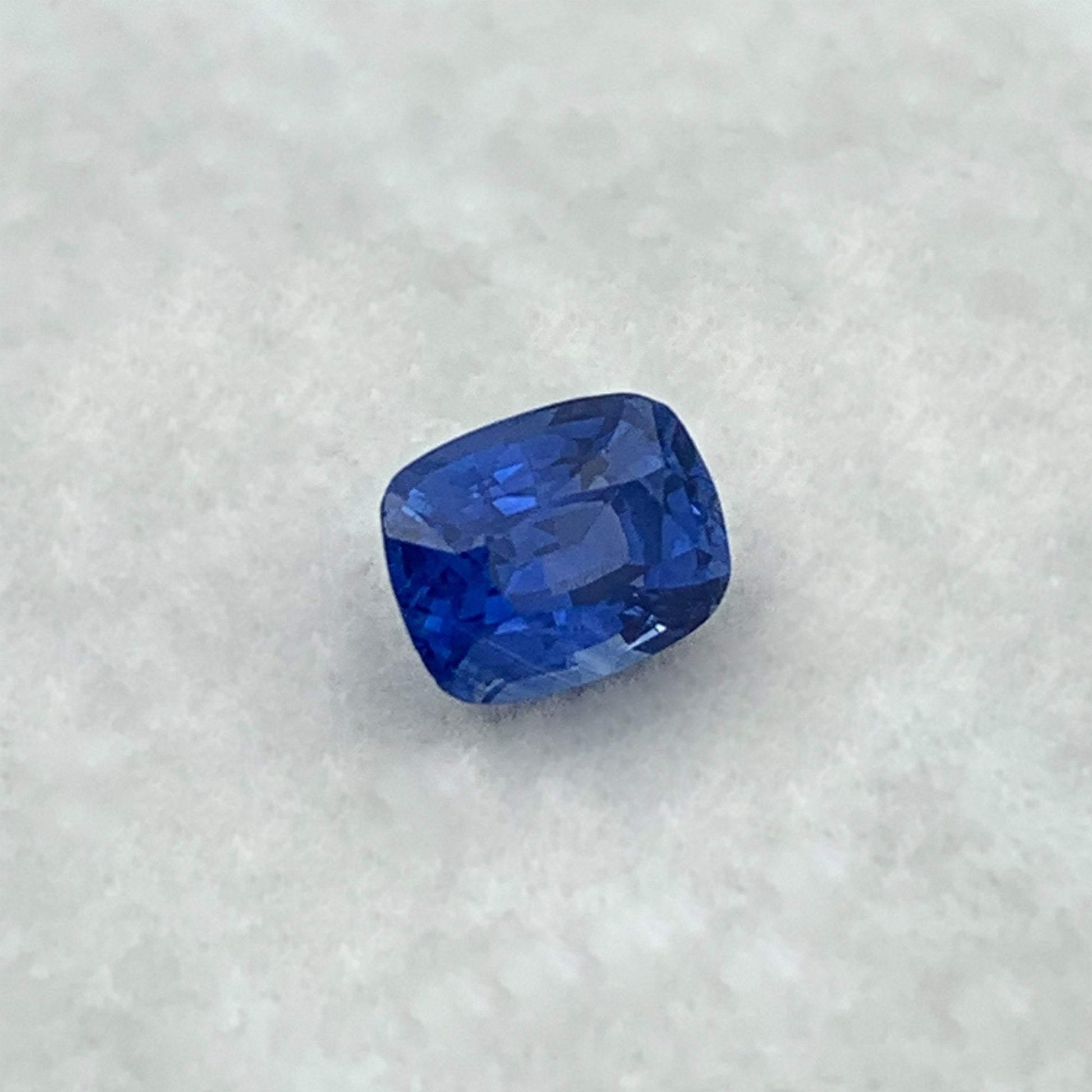 0.94CT Natural Blue Sapphire 