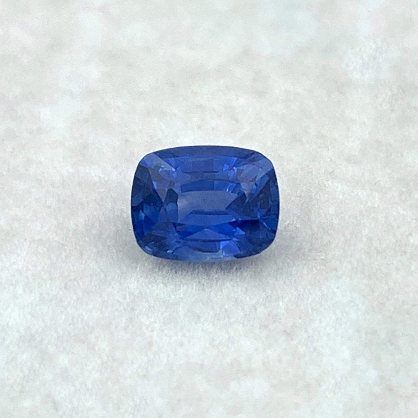 0.94CT Natural Blue Sapphire 