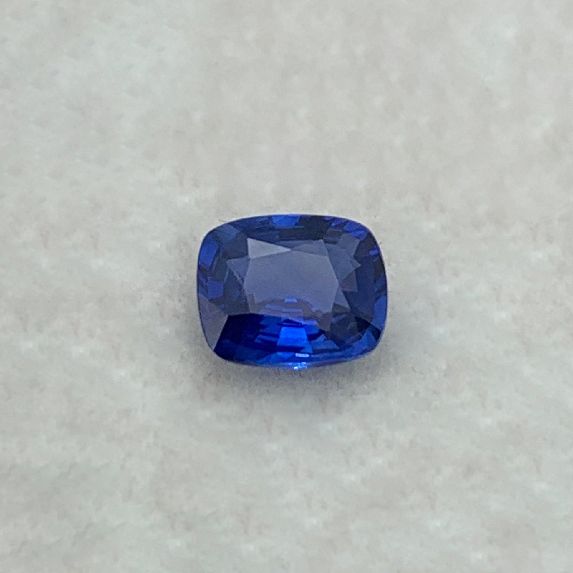 0.91CT Natural Blue Sapphire 