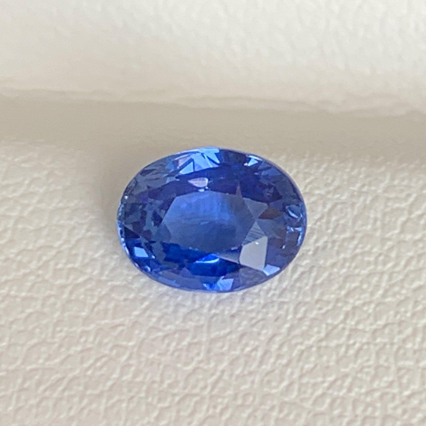 1.00CT Natural Blue Sapphire 