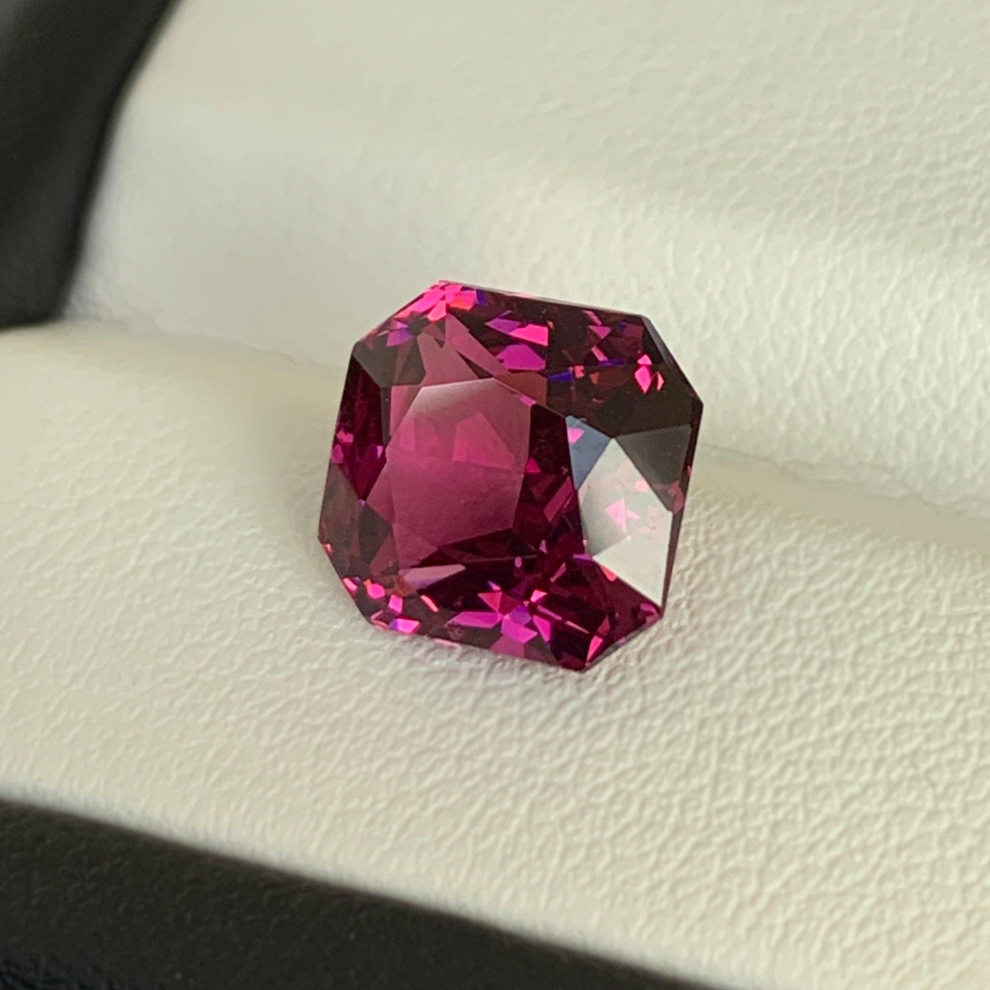 5.22CT Natural Garnet - Fine Sapphires