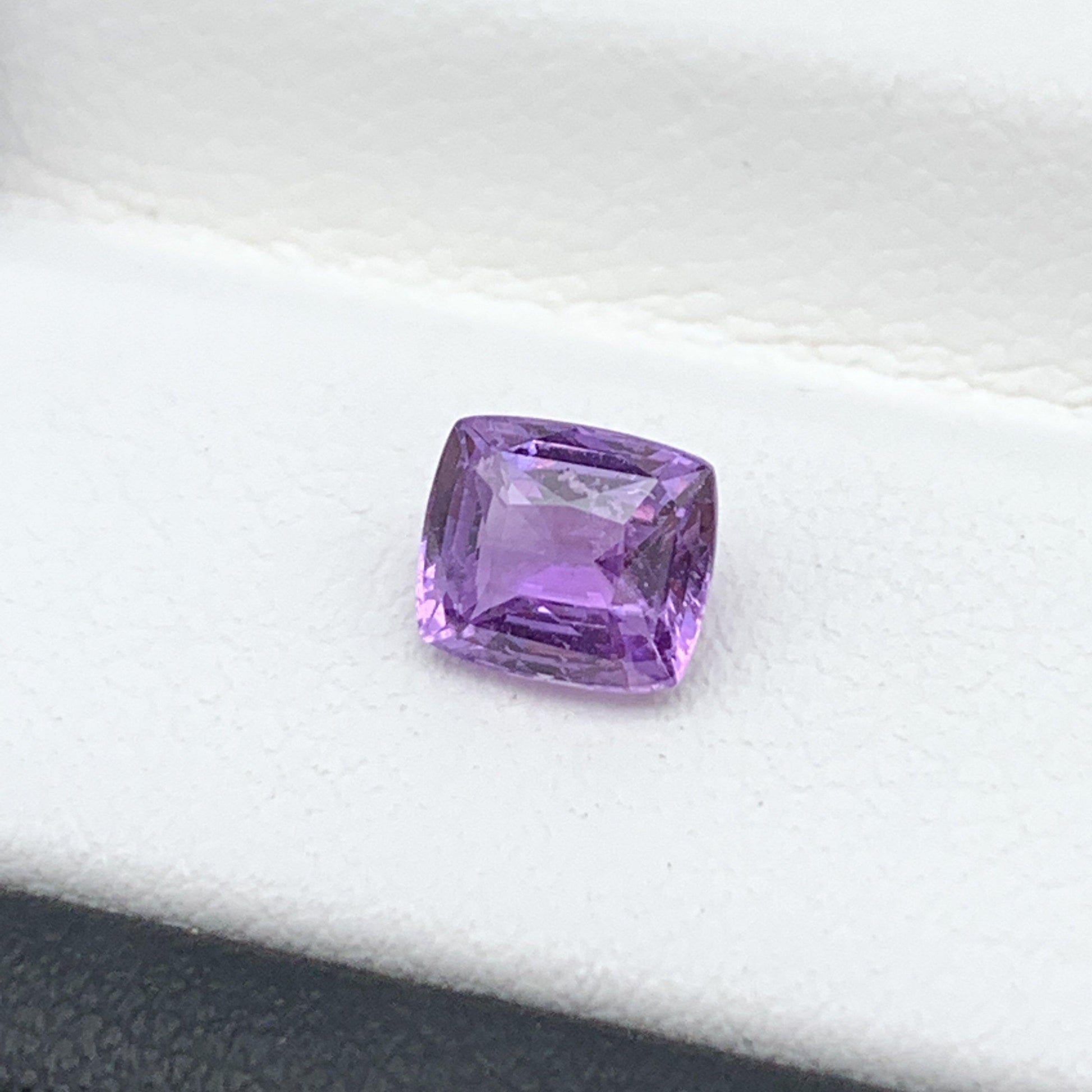 1.06CT Natural Violet Sapphire 