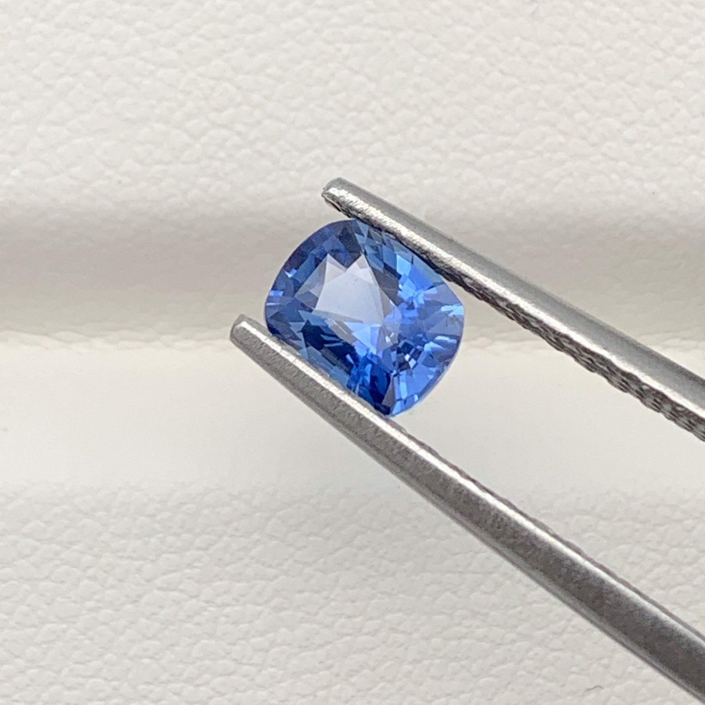1.08CT Natural Blue Sapphire 