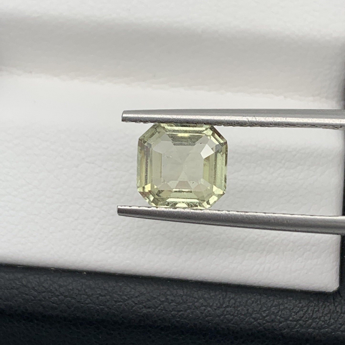 1.95CT Natural Green Sapphire 