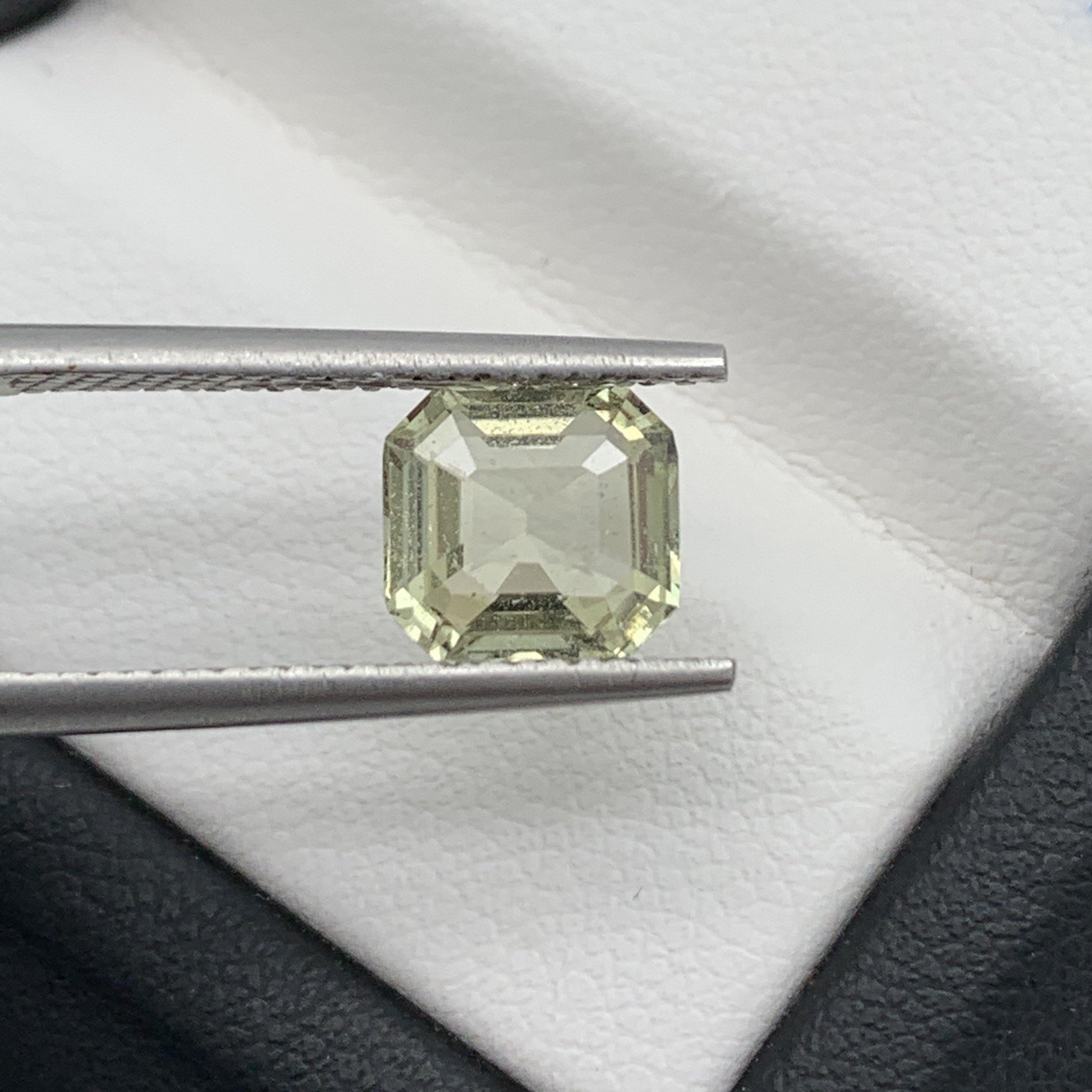 1.95CT Natural Green Sapphire 