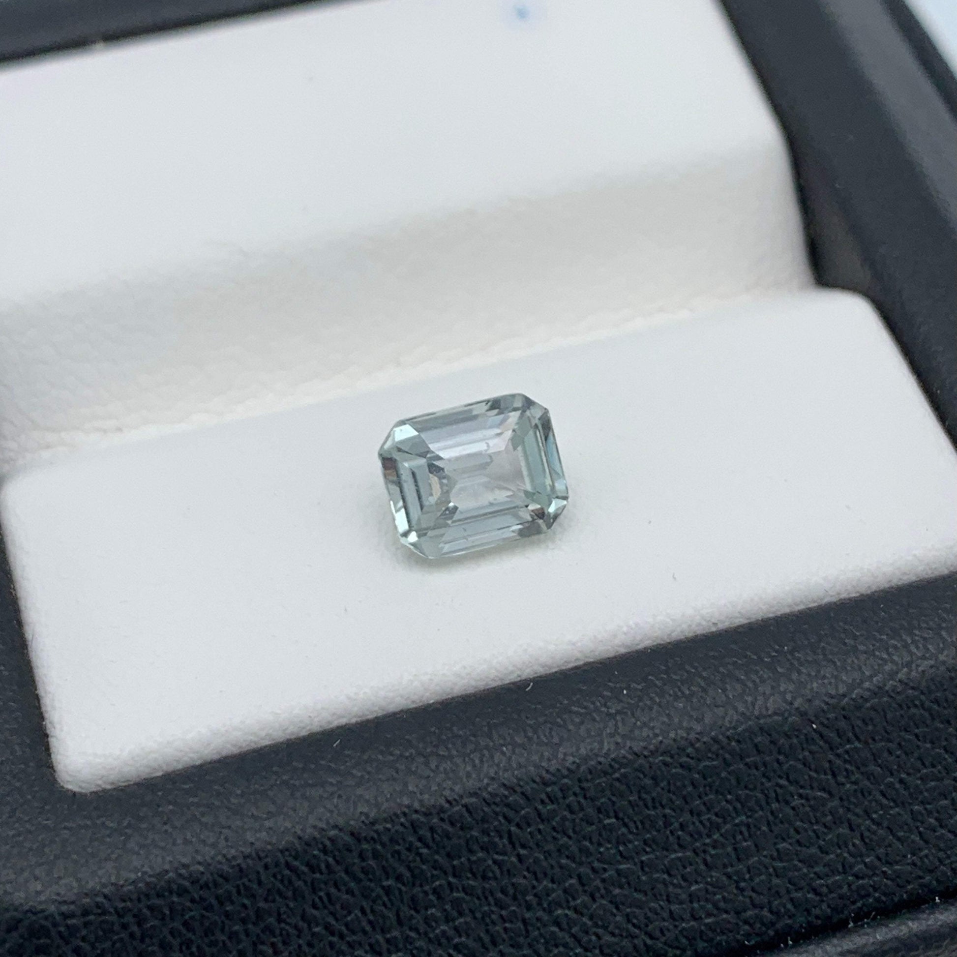 1.49CT Natural Teal Sapphire 