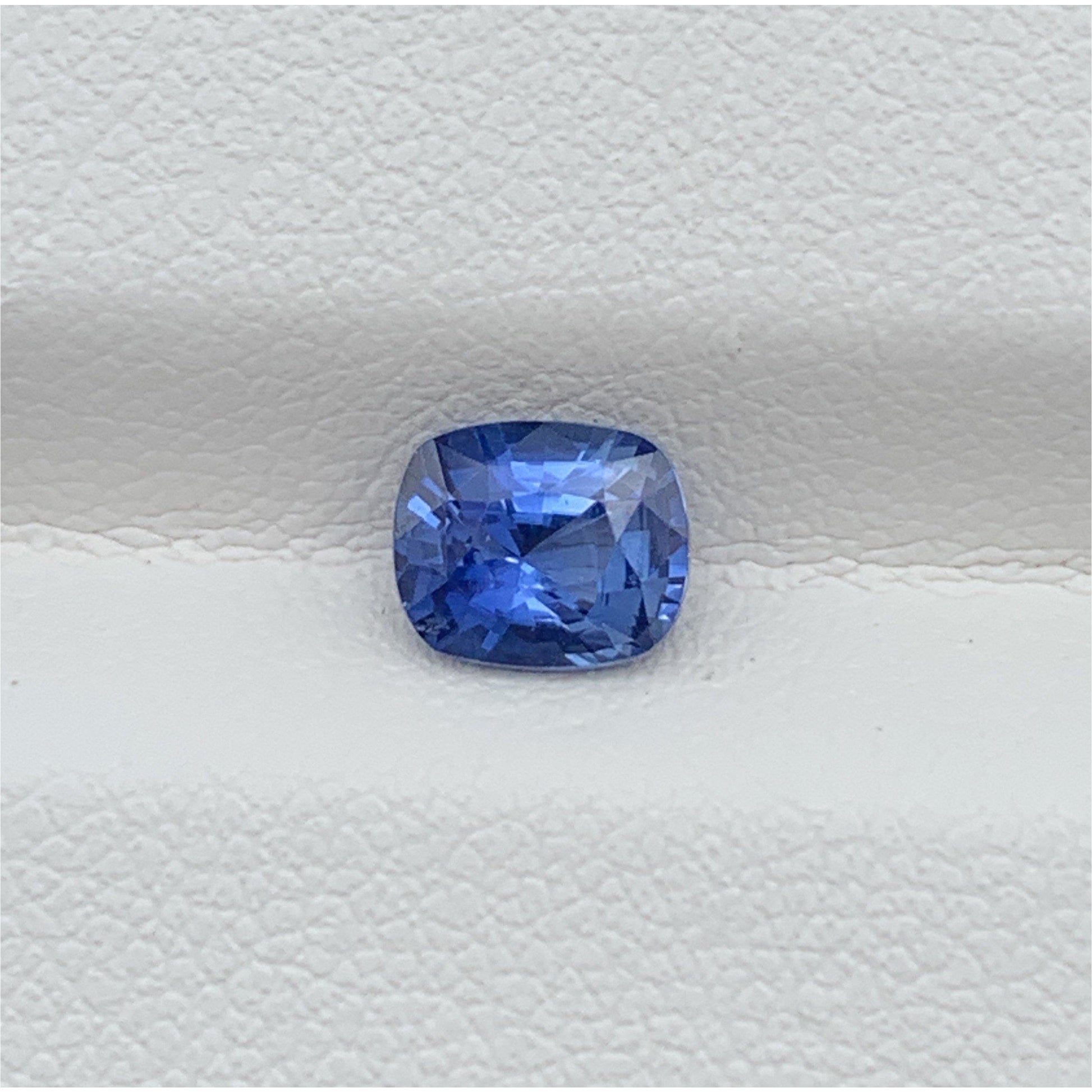 1.08CT Natural Blue Sapphire 