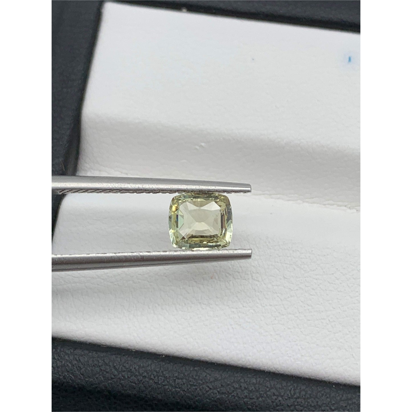 1.01CT Natural Yellow Sapphire 