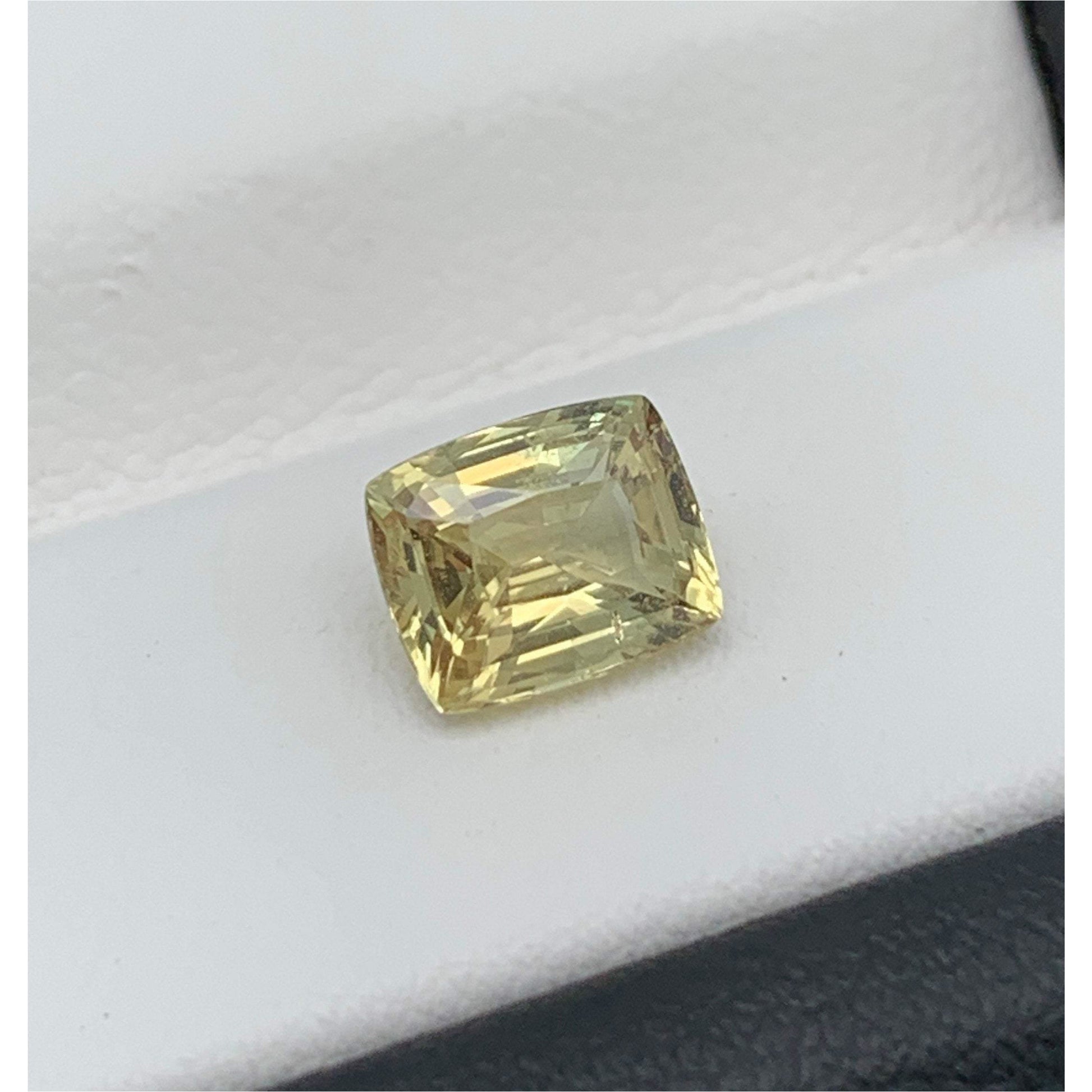 1.51CT Natural Yellow Sapphire 