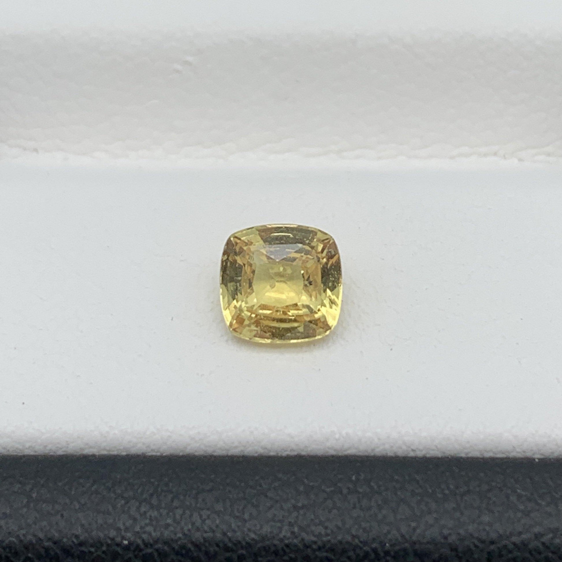 1.03CT Natural Yellow Sapphire 