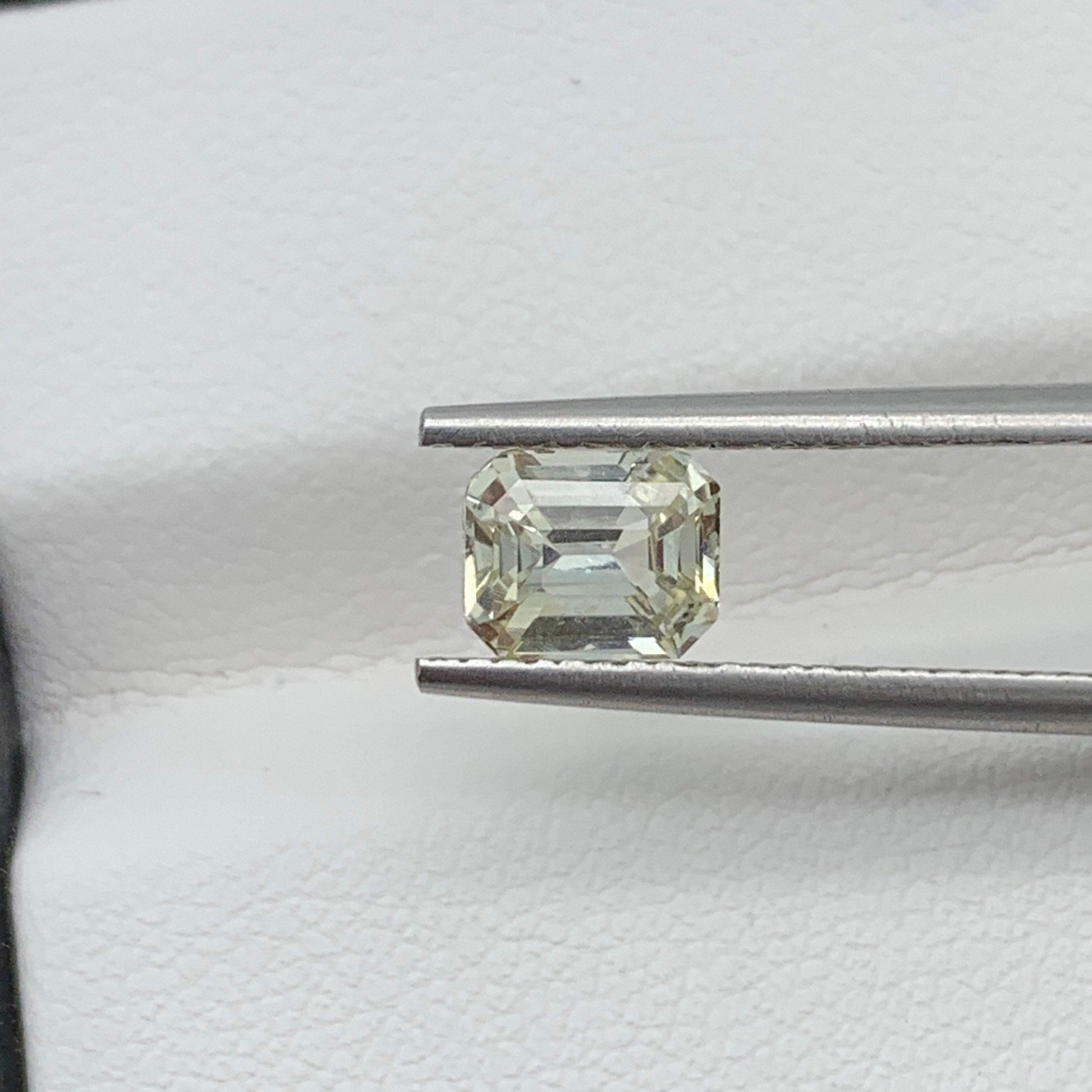 1.13CT Natural Yellow Sapphire 
