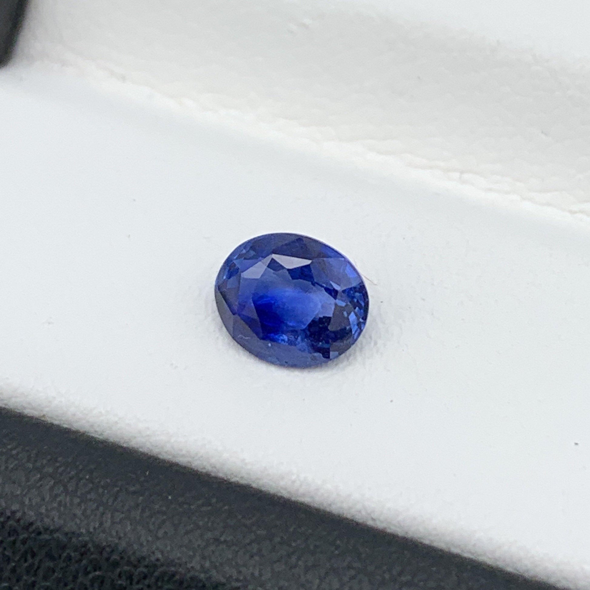 1.00CT Natural Blue Sapphire 