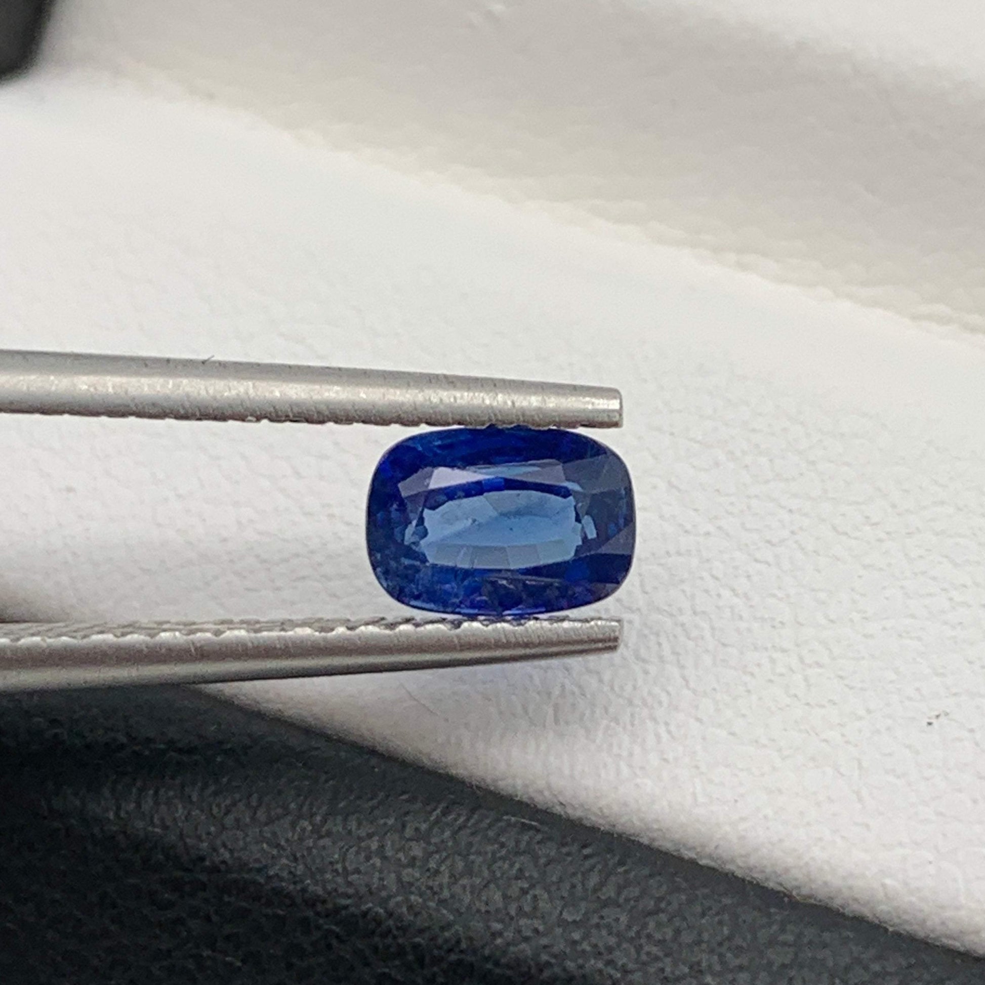 1.08CT Natural Blue Sapphire 