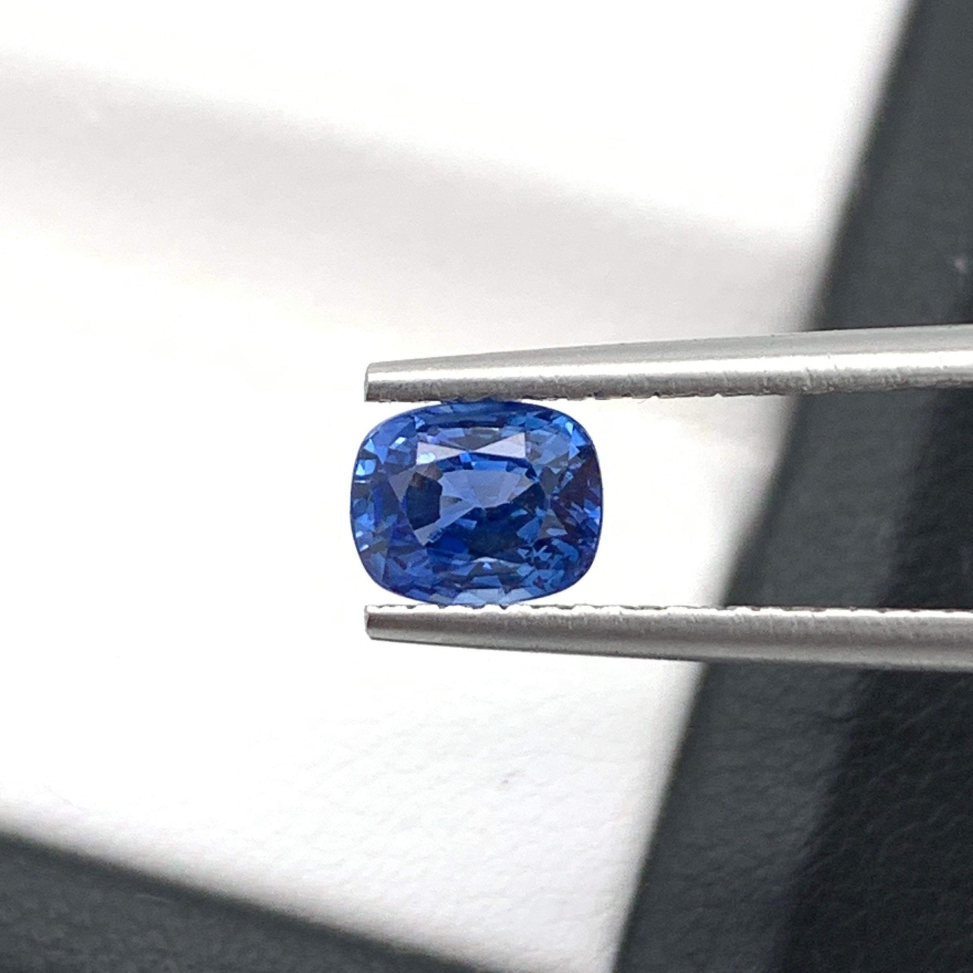 1.14CT Natural Blue Sapphire 