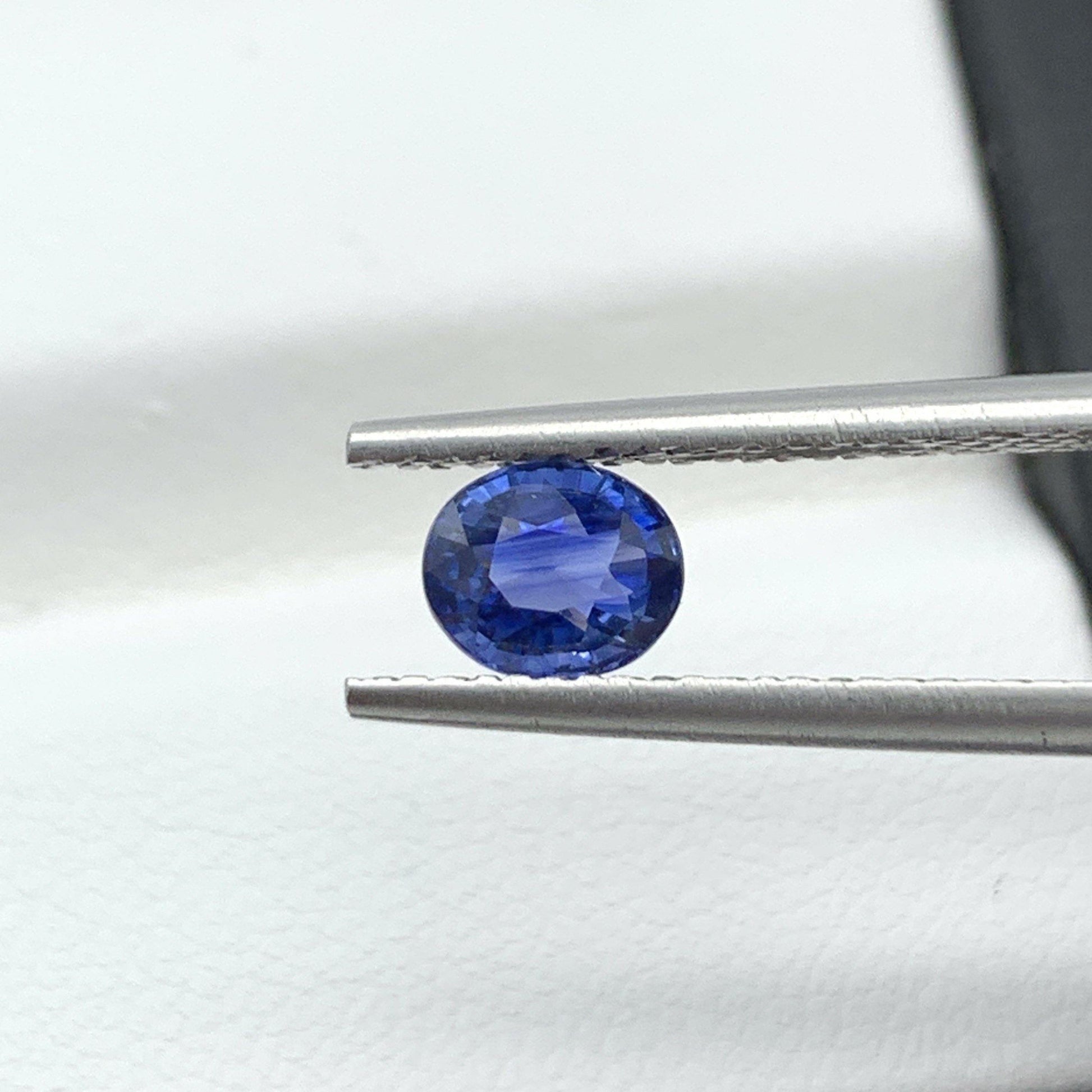 0.83CT Natural Blue Sapphire 