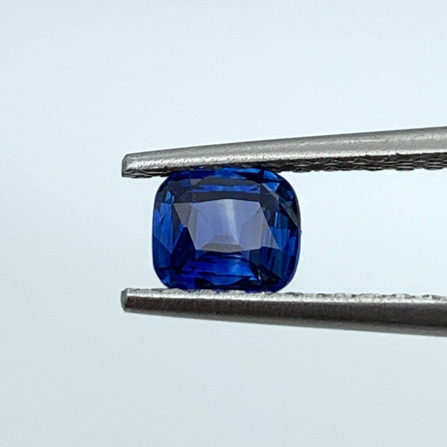 1.11CT Natural Blue Sapphire 