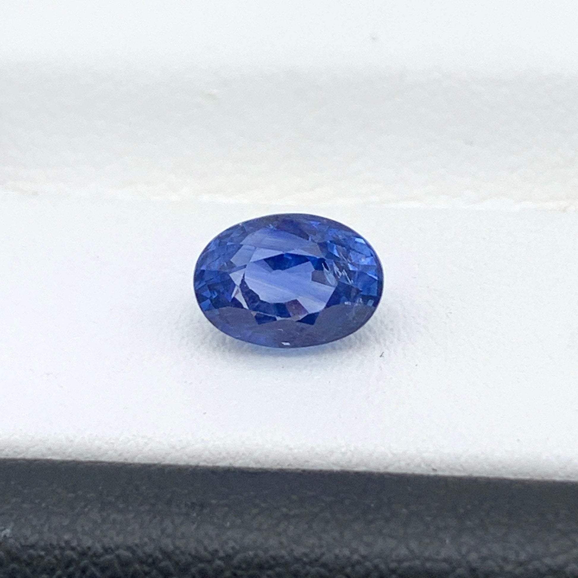 1.61CT Natural Blue Sapphire 