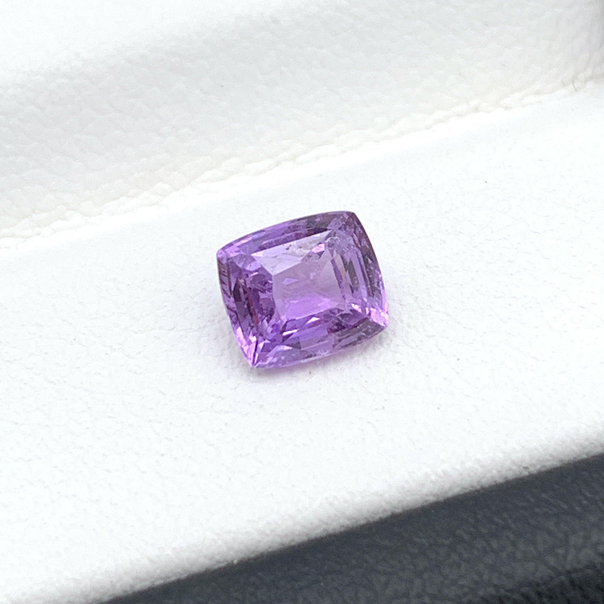 1.06CT Natural Violet Sapphire 