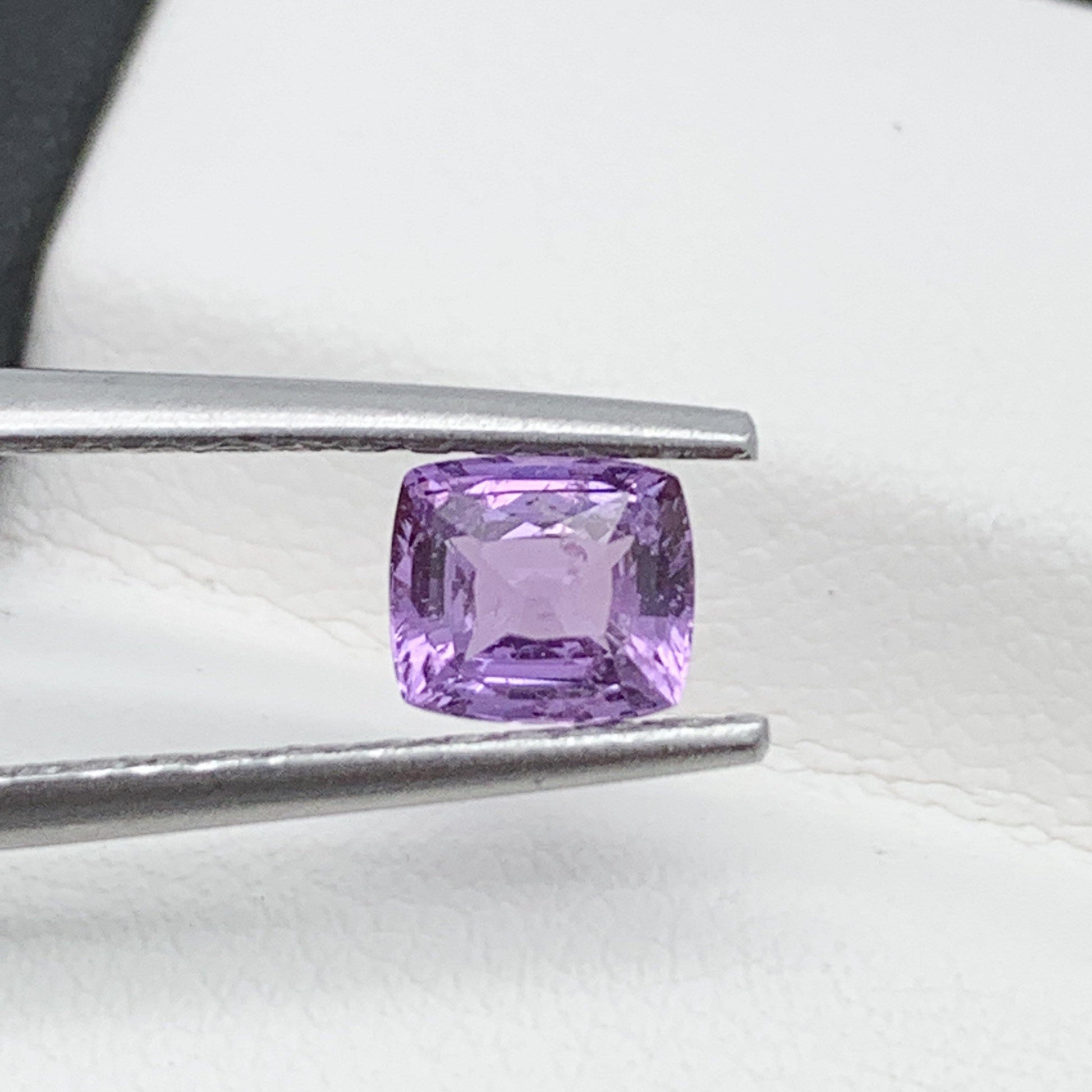 1.06CT Natural Violet Sapphire 