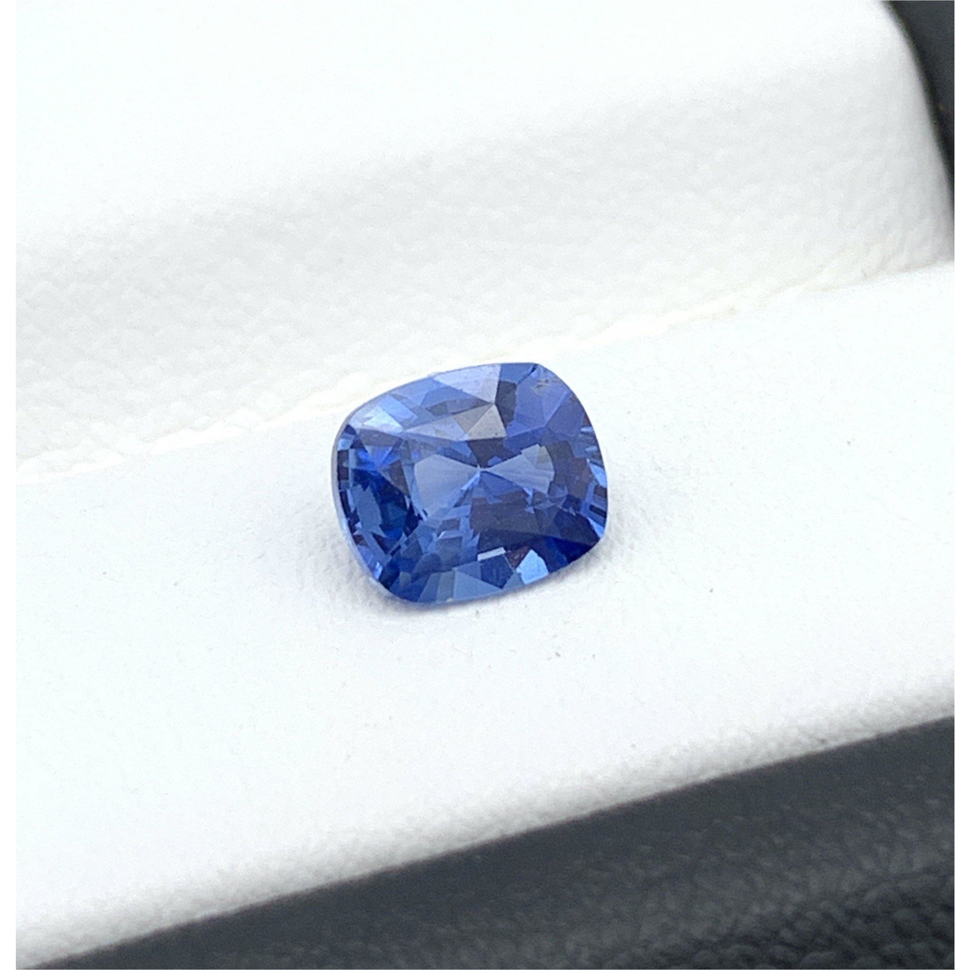 1.08CT Natural Blue Sapphire 
