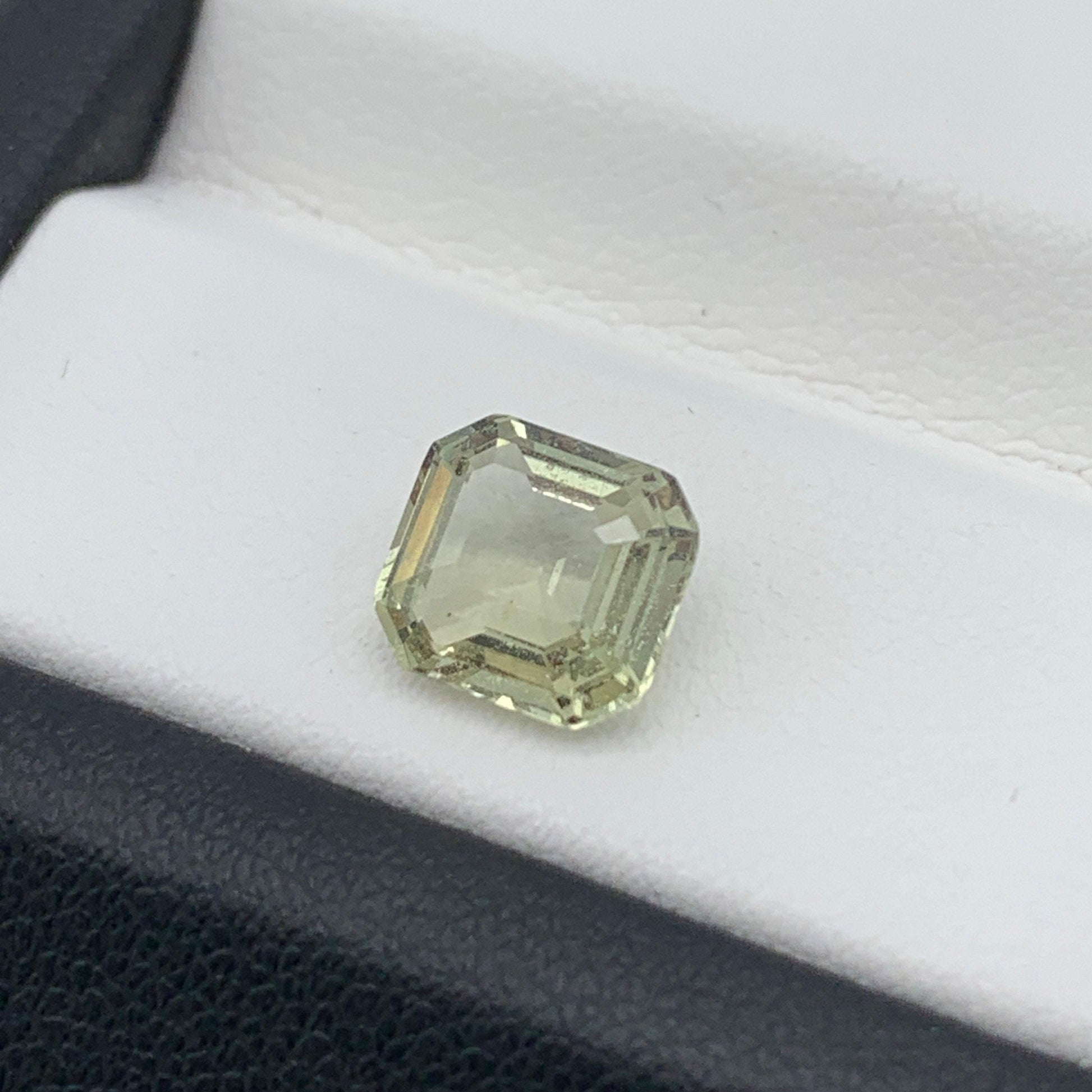 1.95CT Natural Green Sapphire 