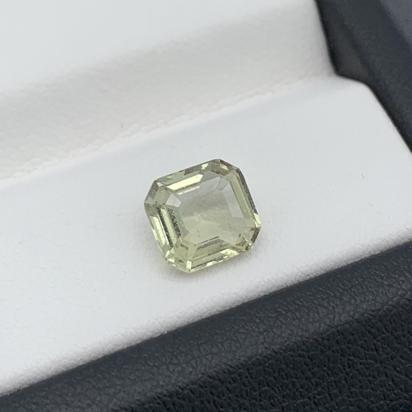 1.95CT Natural Green Sapphire 