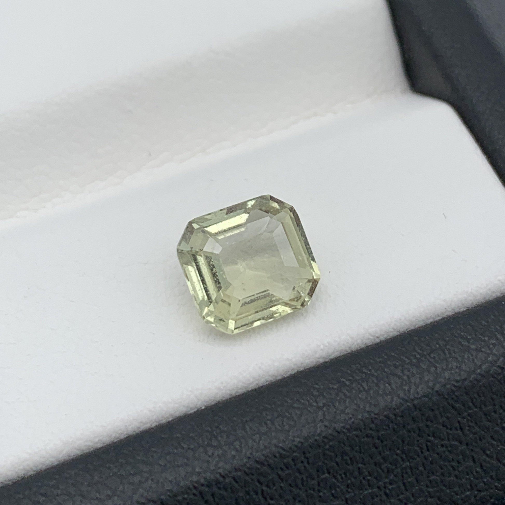 1.95CT Natural Green Sapphire 