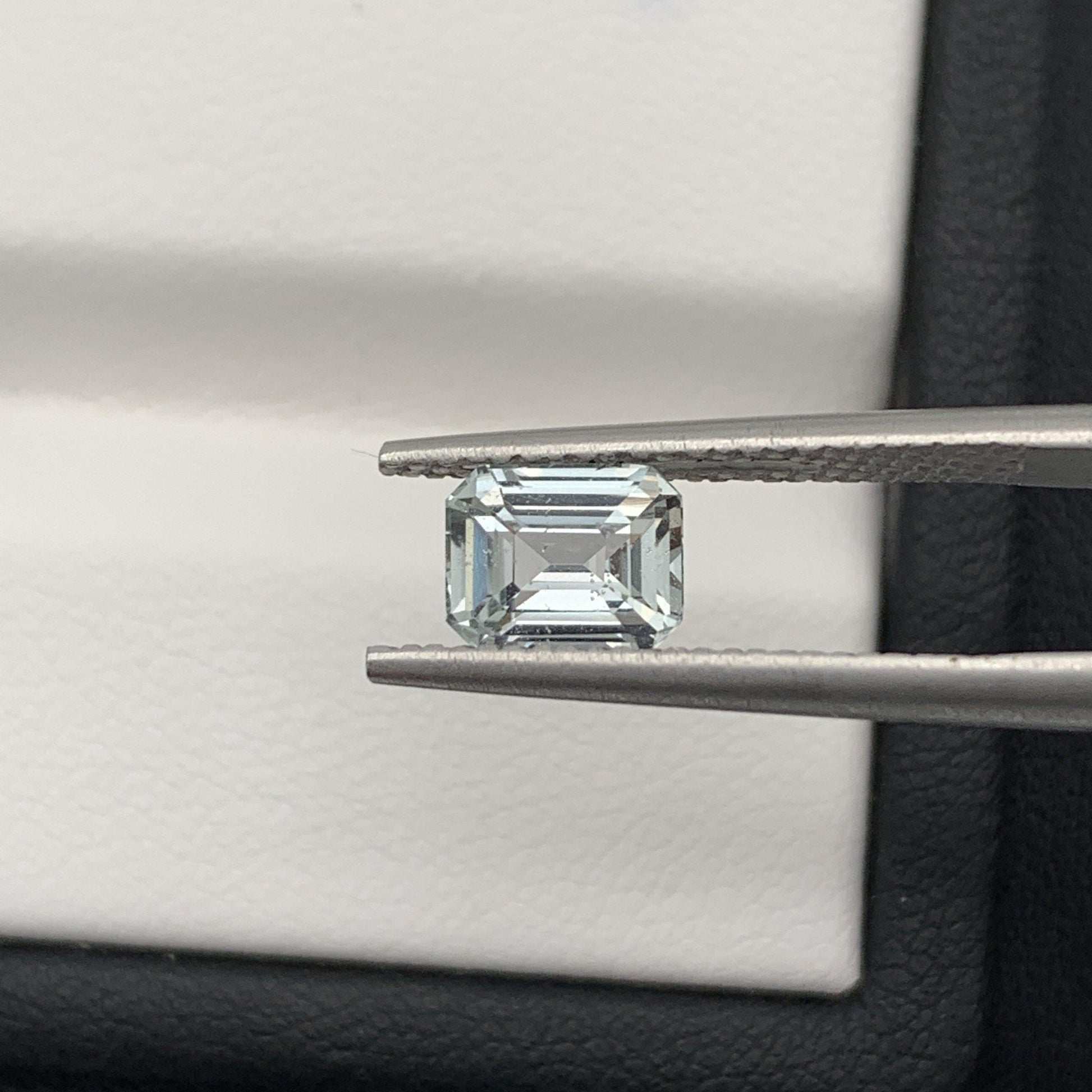 1.49CT Natural Teal Sapphire 