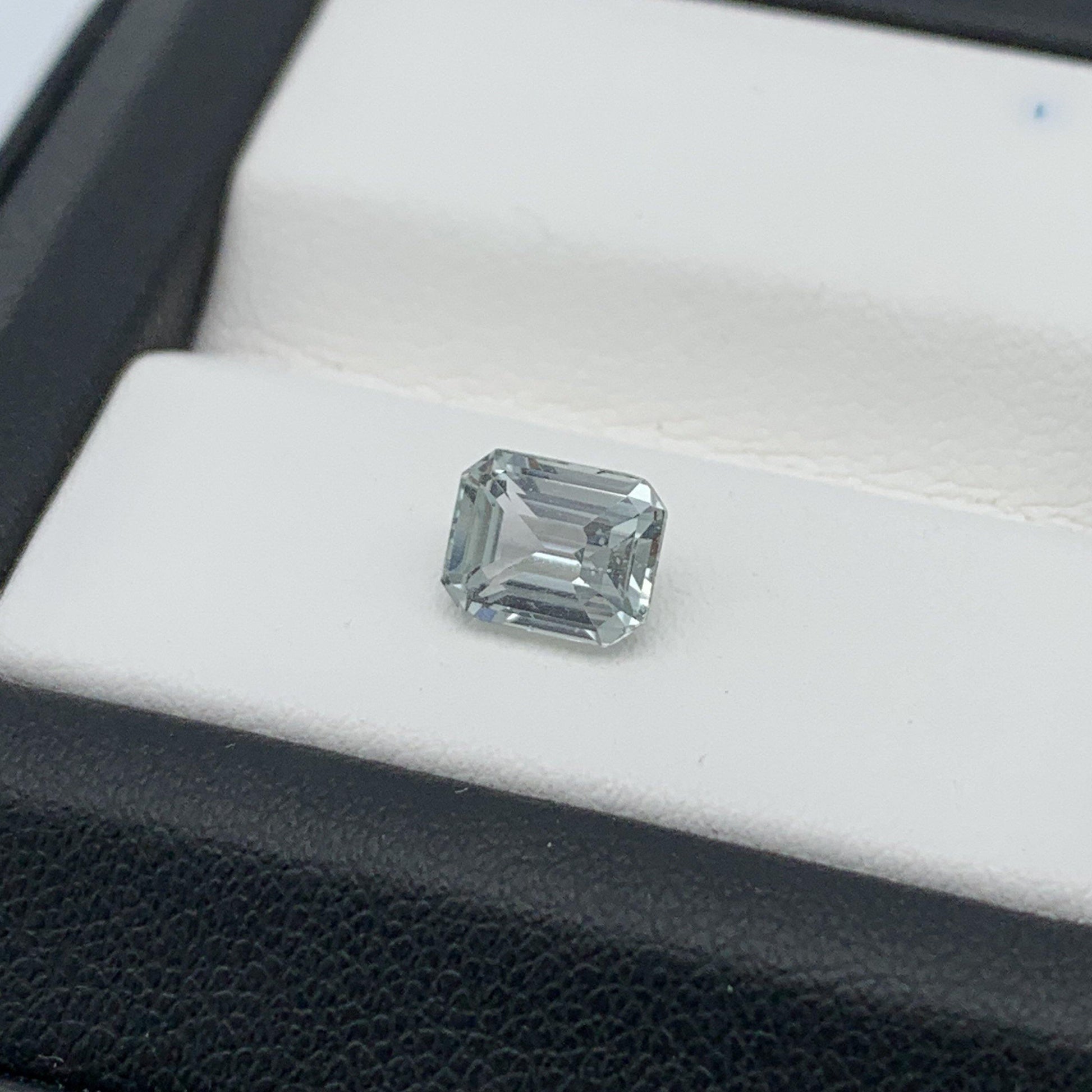 1.49CT Natural Teal Sapphire 