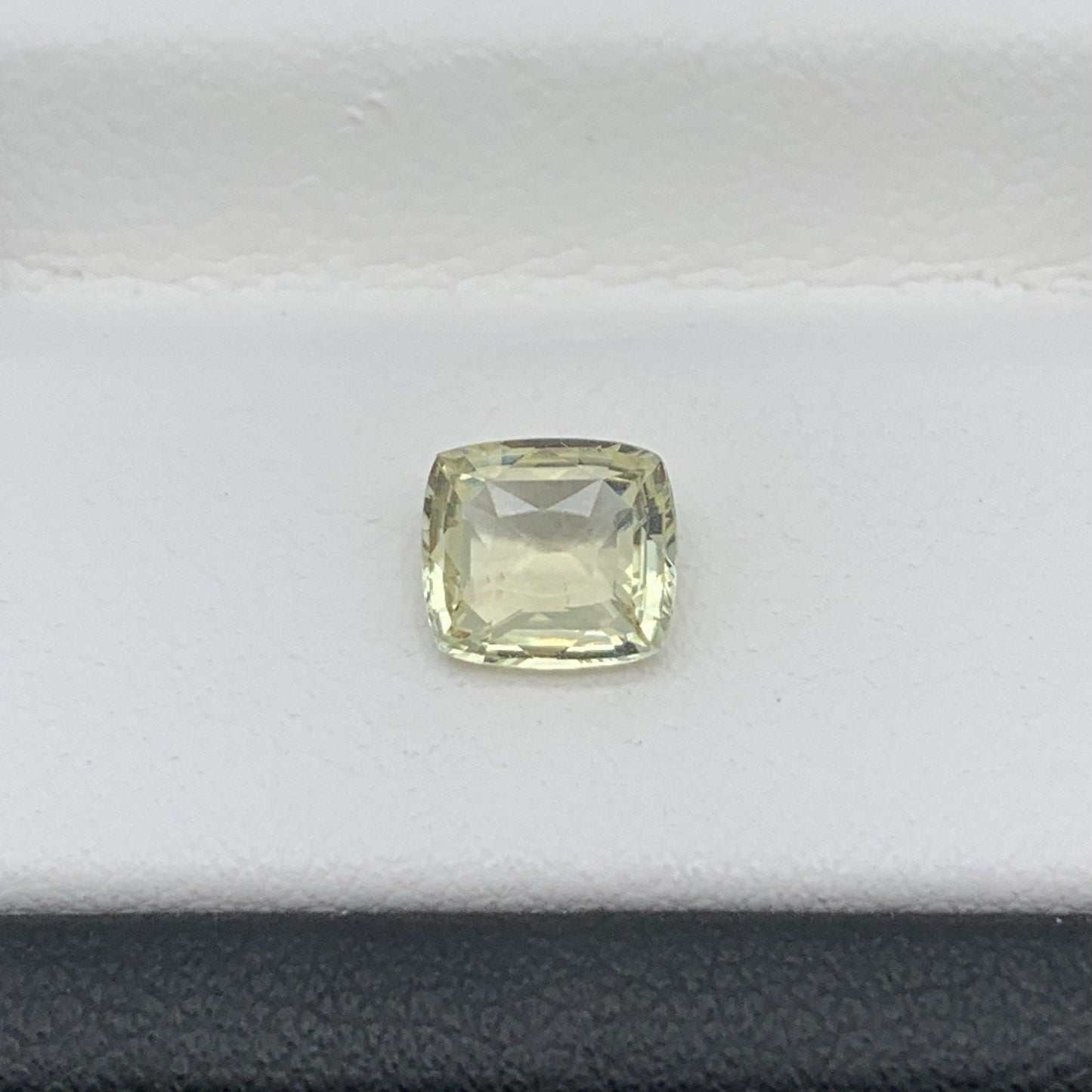 1.01CT Natural Yellow Sapphire 