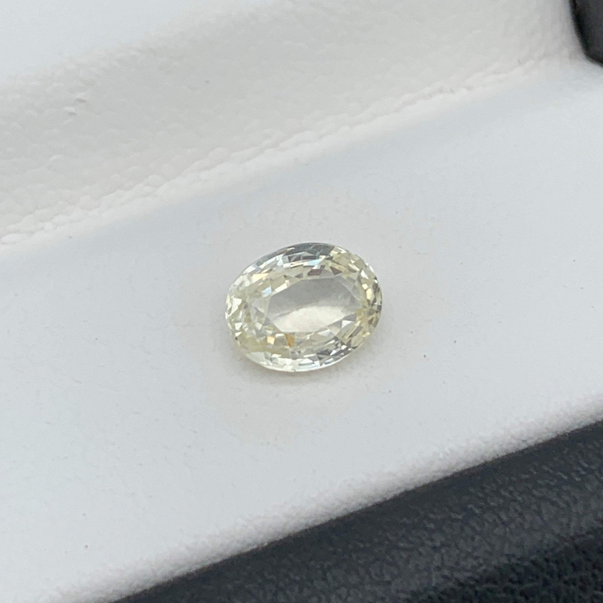 0.99CT Natural Yellow Sapphire 
