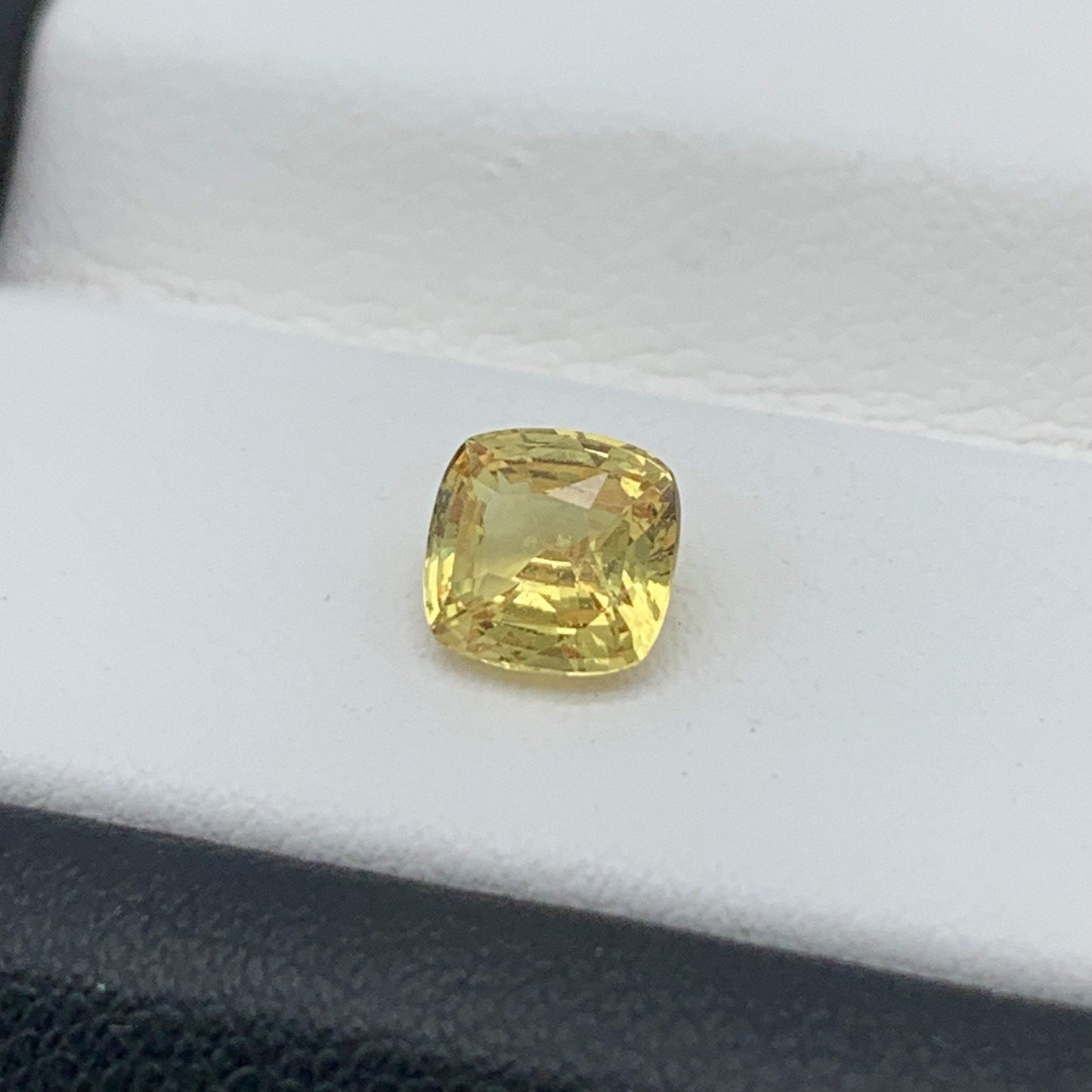 1.03CT Natural Yellow Sapphire 