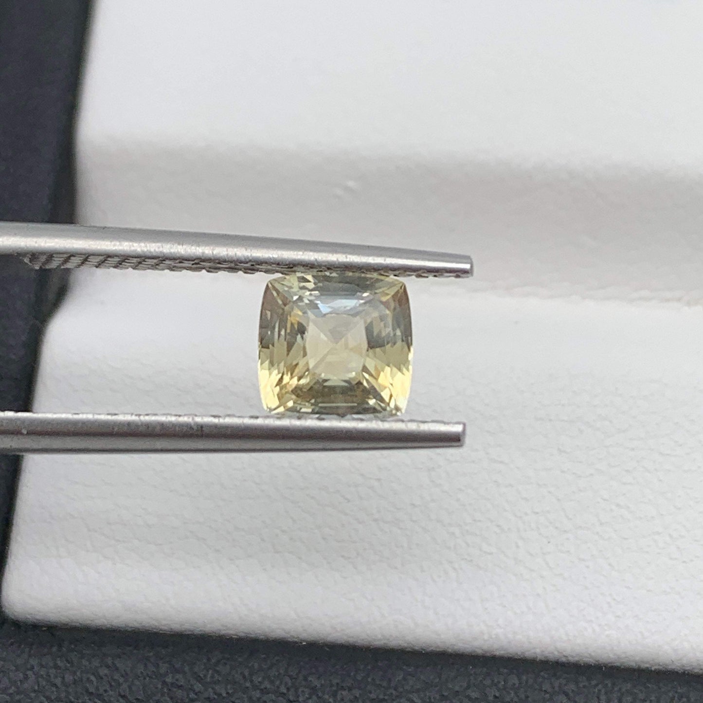 1.43CT Natural Yellow Sapphire 