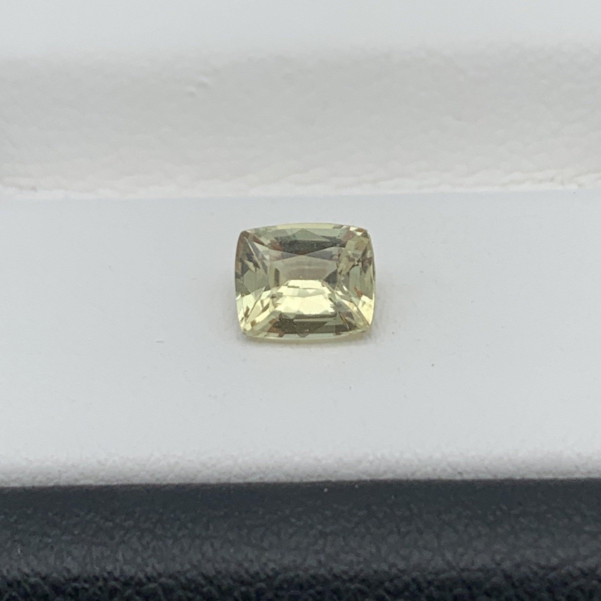 0.83CT Natural Yellow Sapphire 