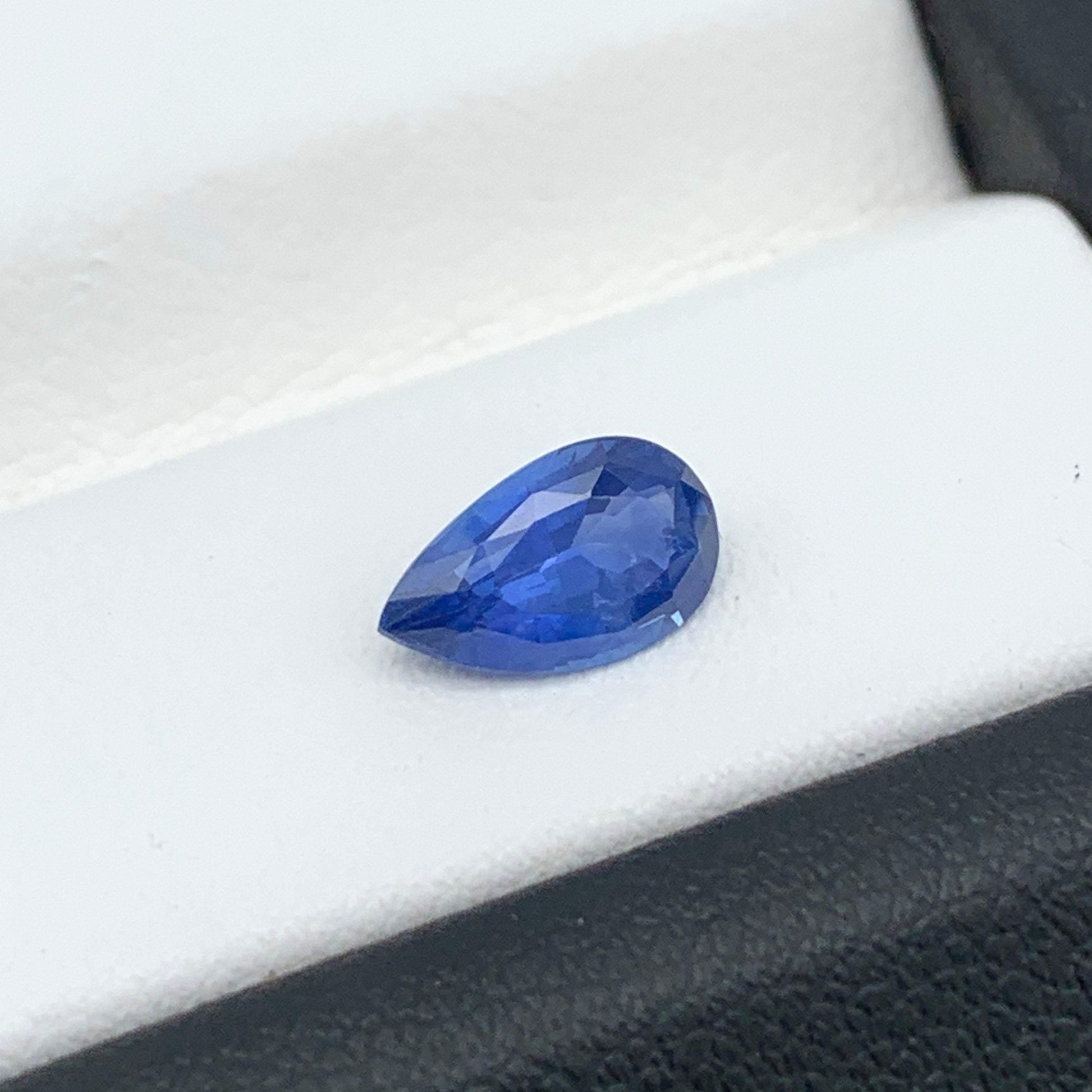1.15CT Natural Blue Sapphire 